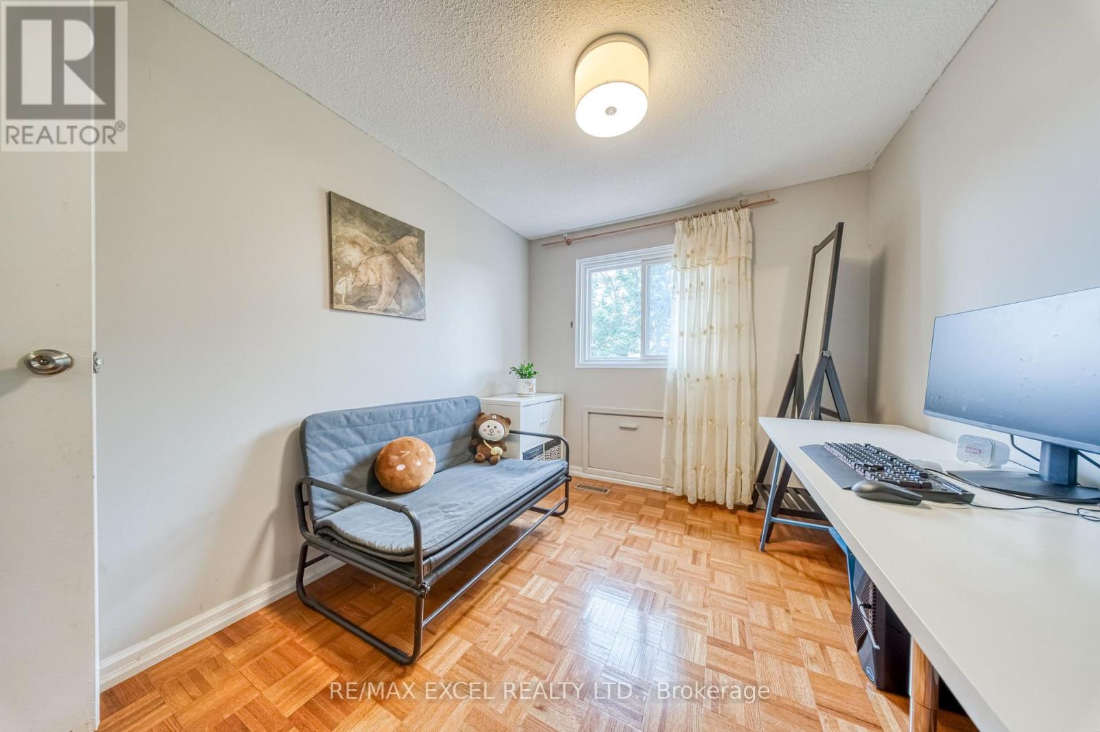 17 SADLEE COVE CRESCENT - 22