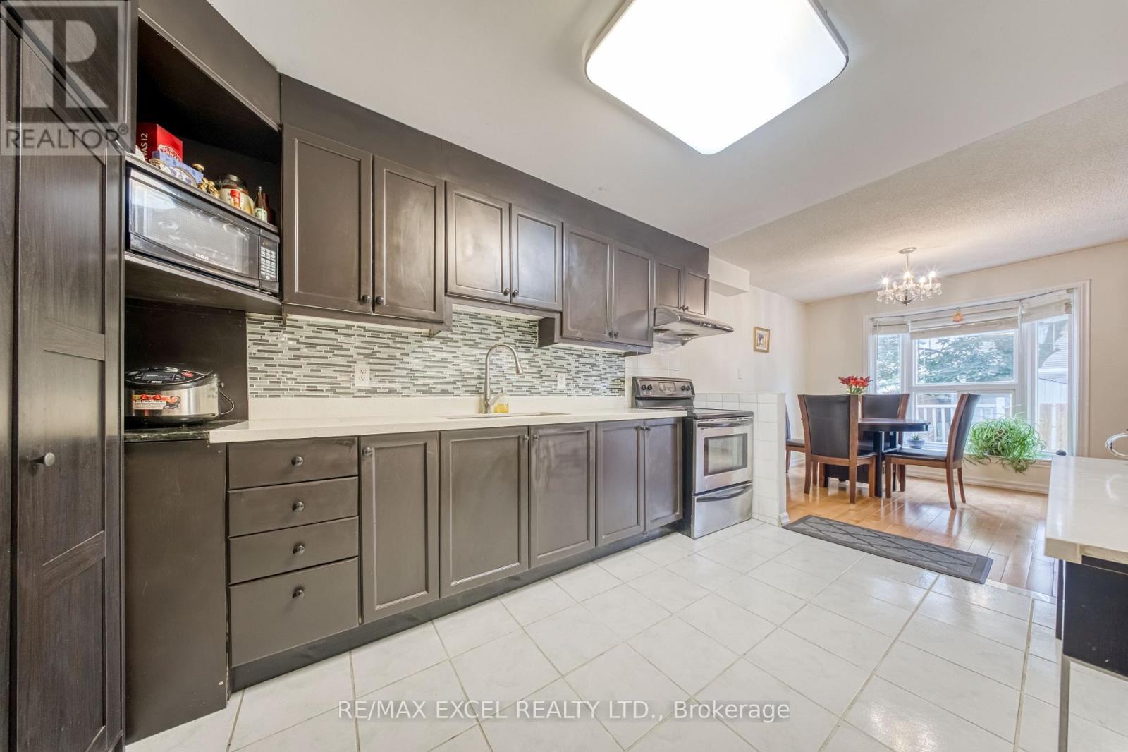 17 SADLEE COVE CRESCENT - 11