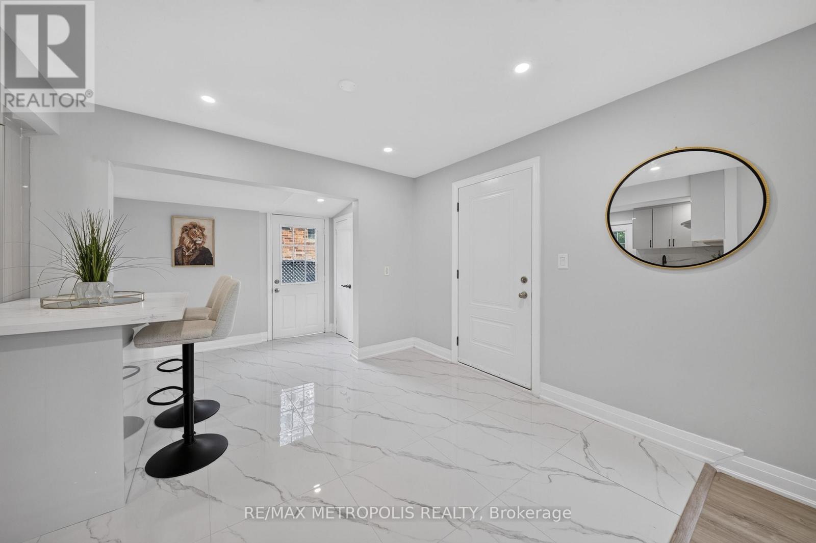 208 PALMERSTON AVENUE - 4