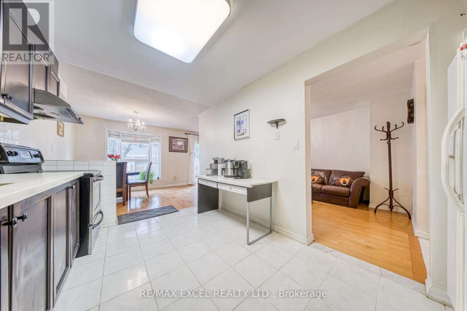 17 SADLEE COVE CRESCENT - 12