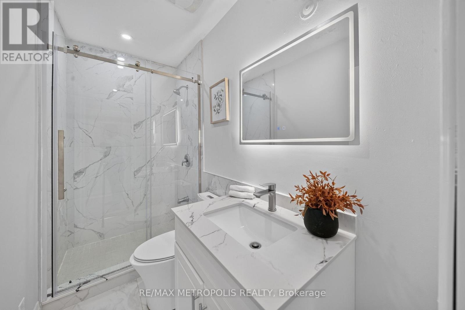 208 PALMERSTON AVENUE - 8