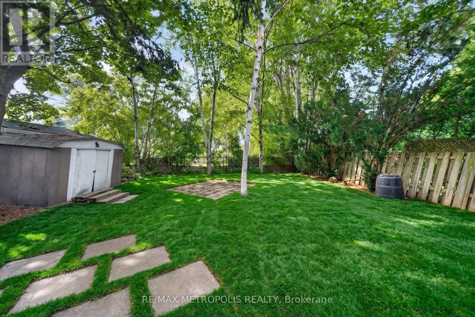 208 PALMERSTON AVENUE - 16