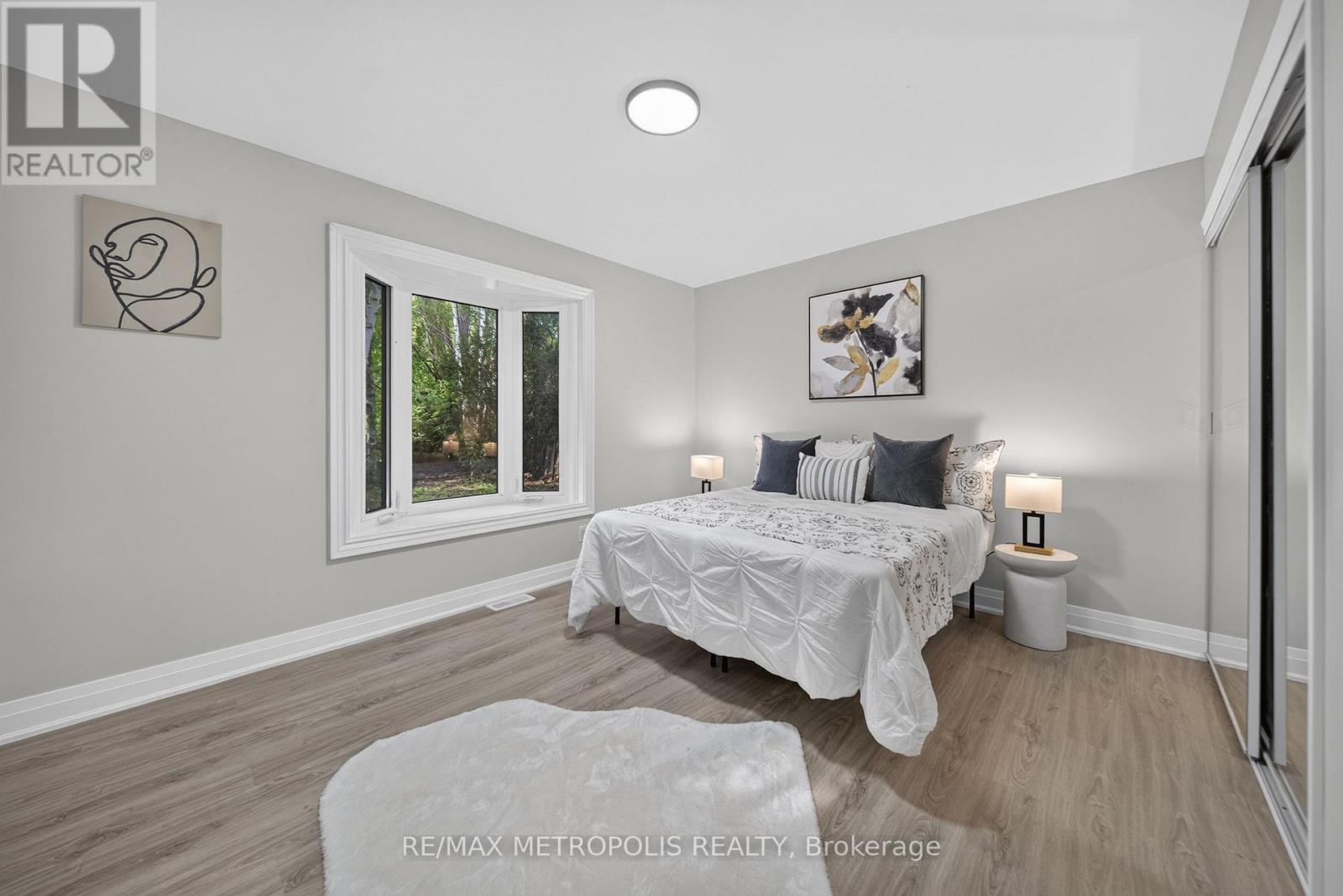208 PALMERSTON AVENUE - 9