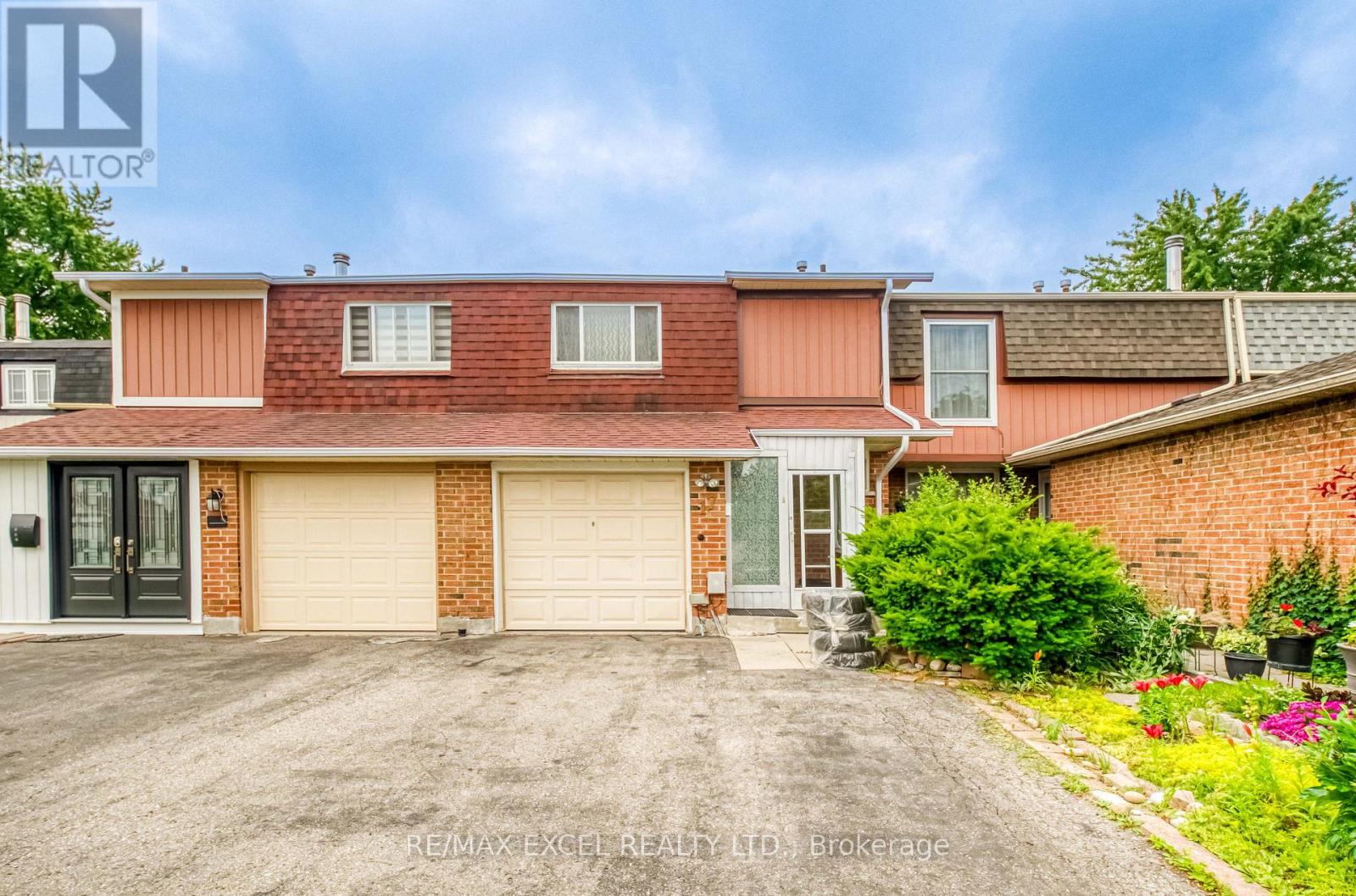 17 SADLEE COVE CRESCENT - 2