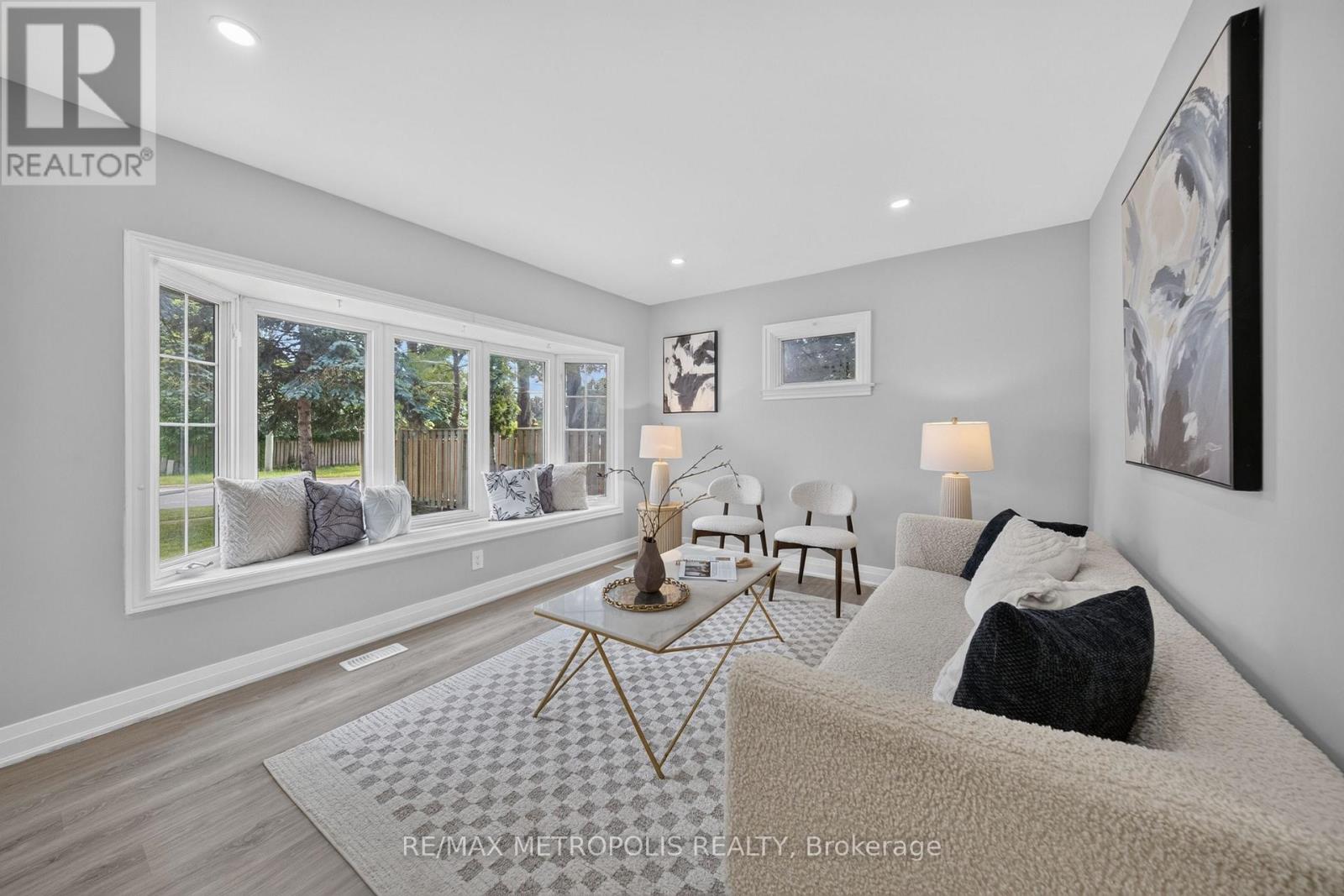 208 PALMERSTON AVENUE - 2