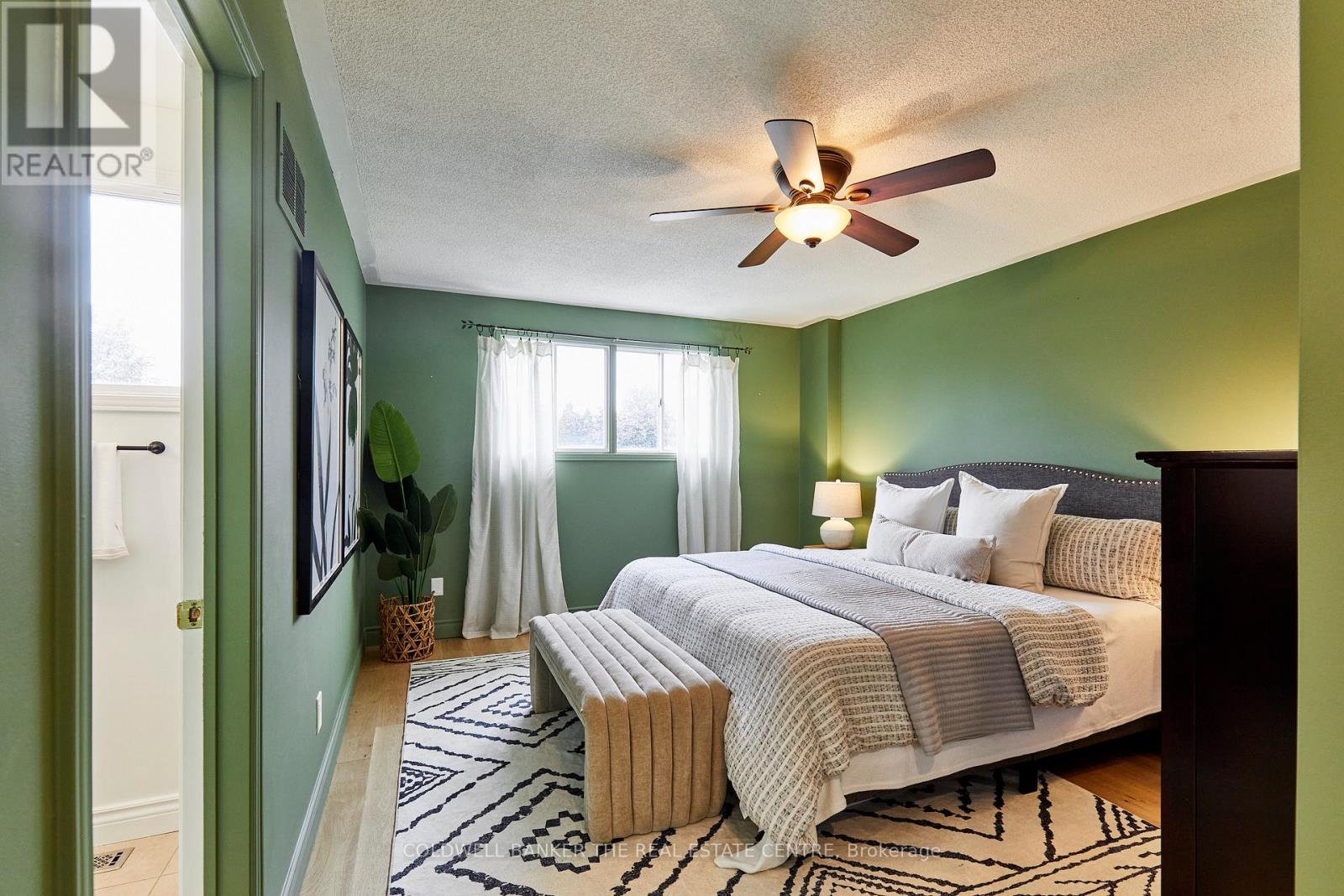 6 FAWN COURT - 19