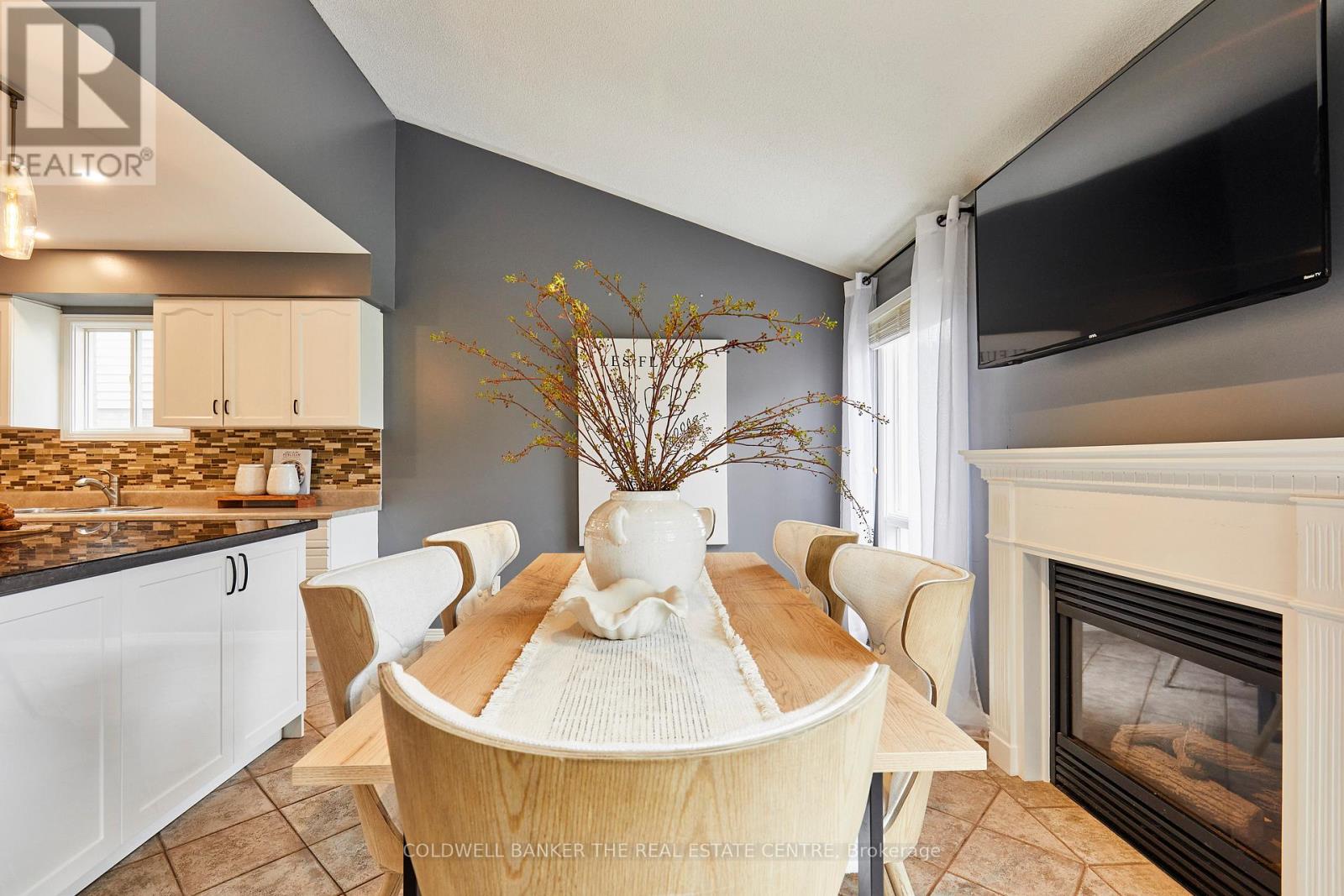 6 FAWN COURT - 13