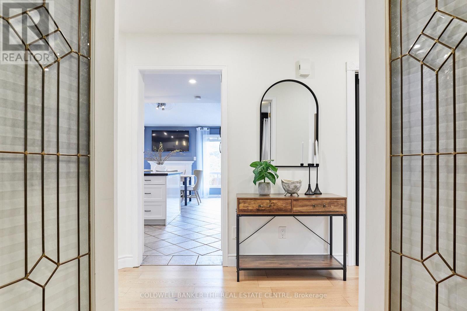 6 FAWN COURT - 17