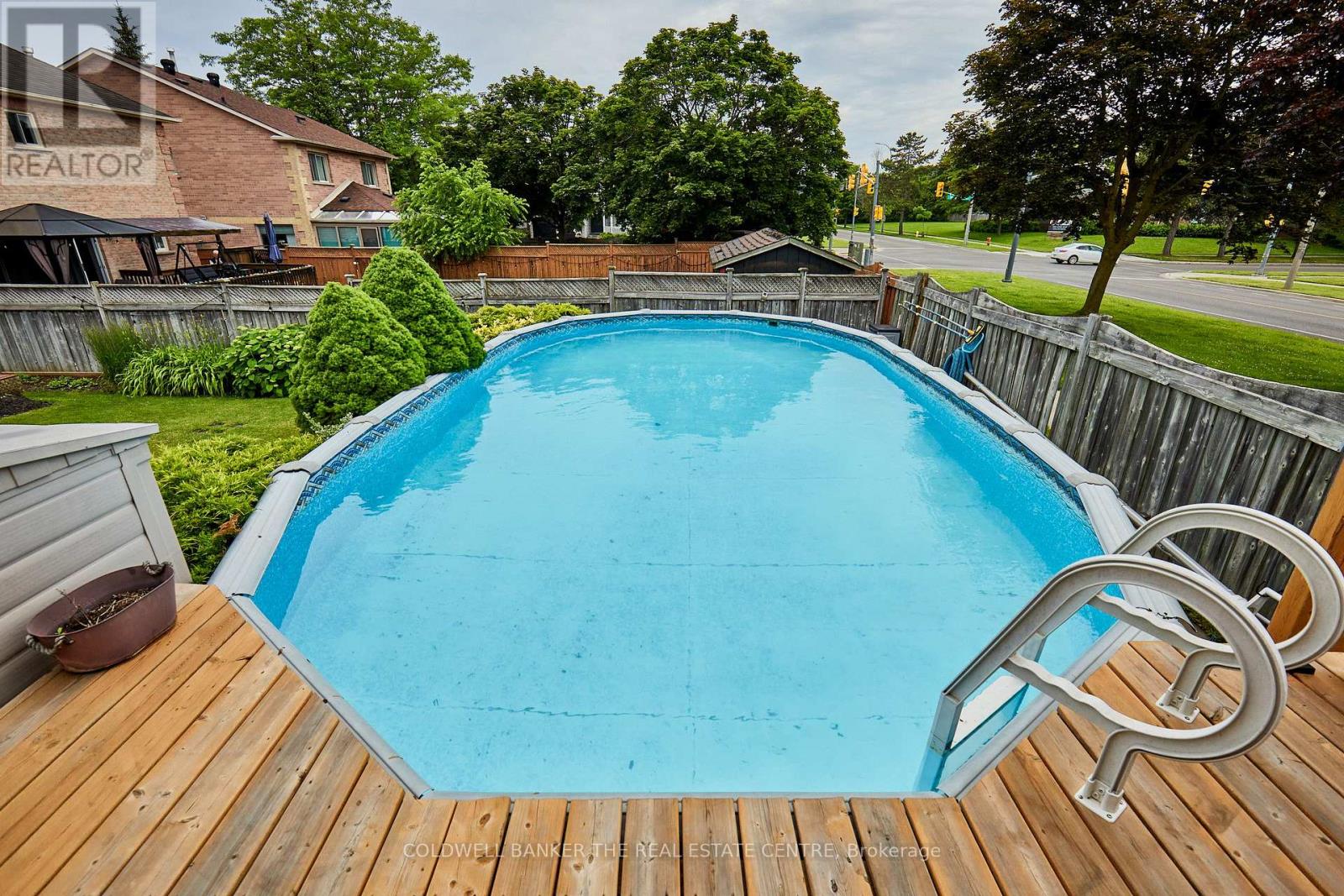 6 FAWN COURT - 36