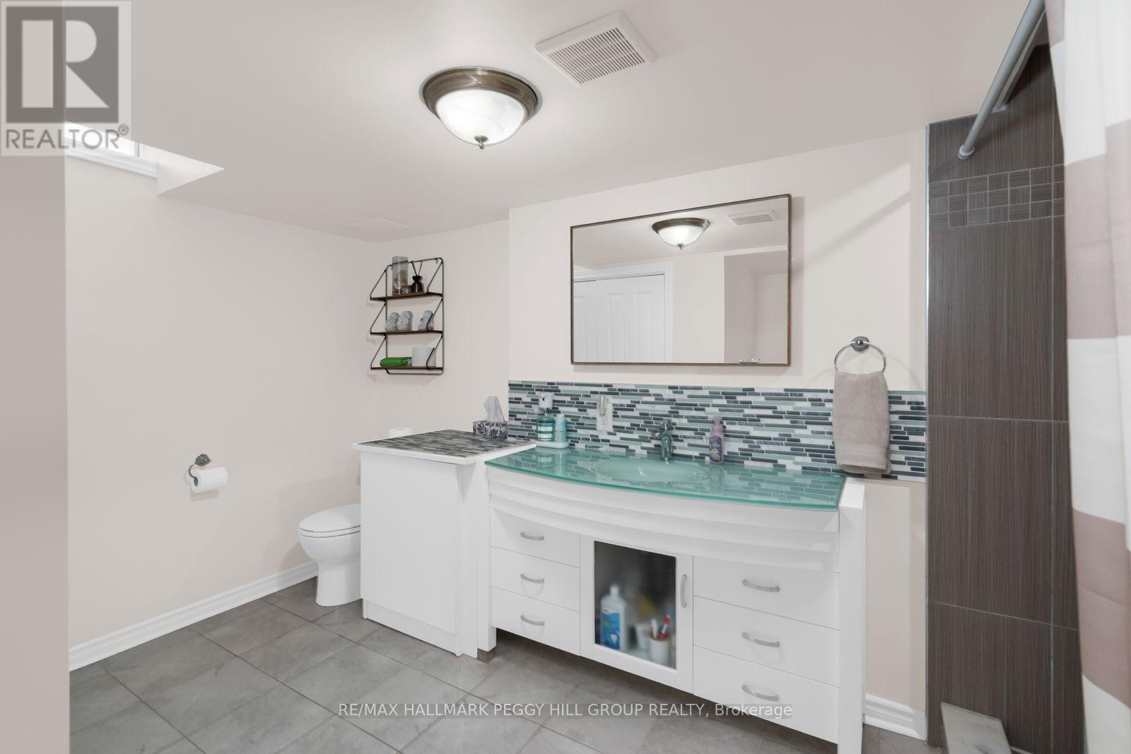 990 MACLEAN STREET - 14