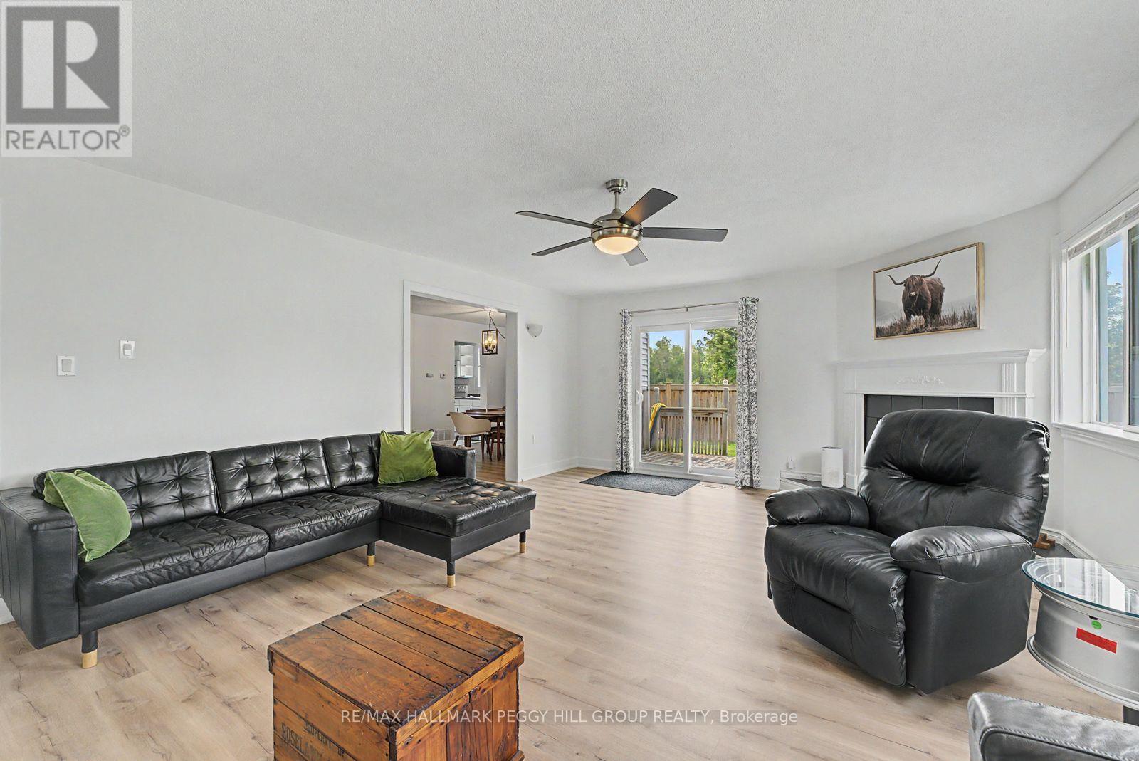 990 MACLEAN STREET - 5