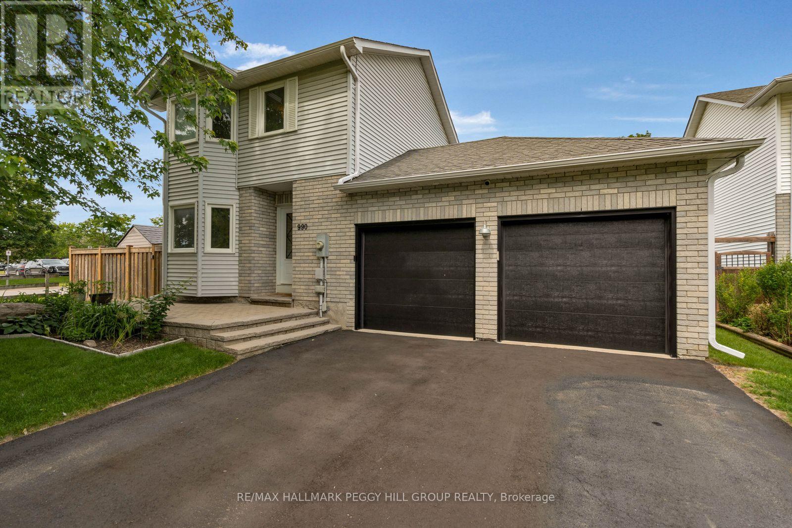 990 MACLEAN STREET - 1