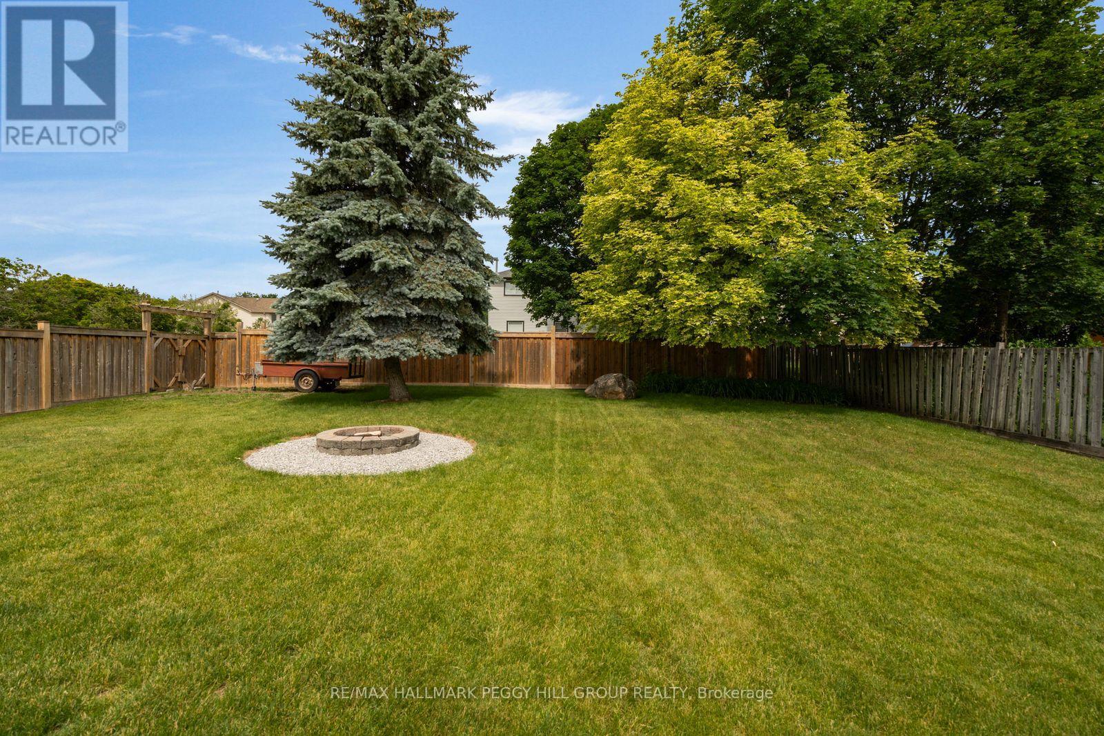 990 MACLEAN STREET - 19