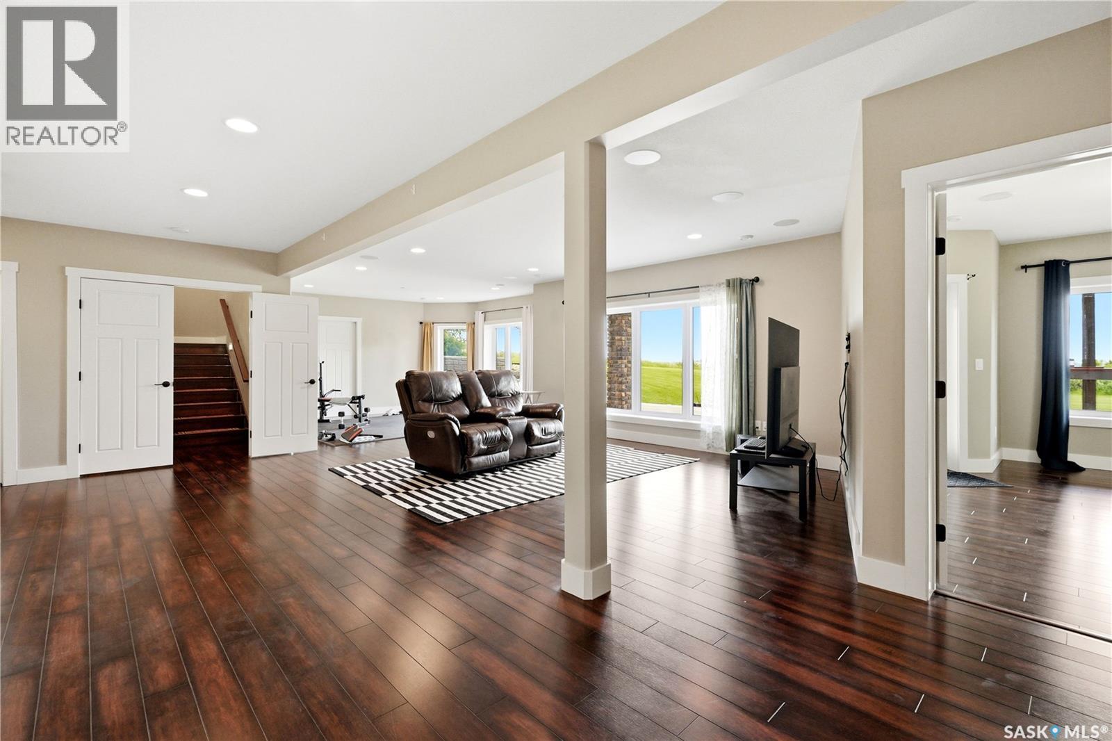 102 Rudy LANE - 48