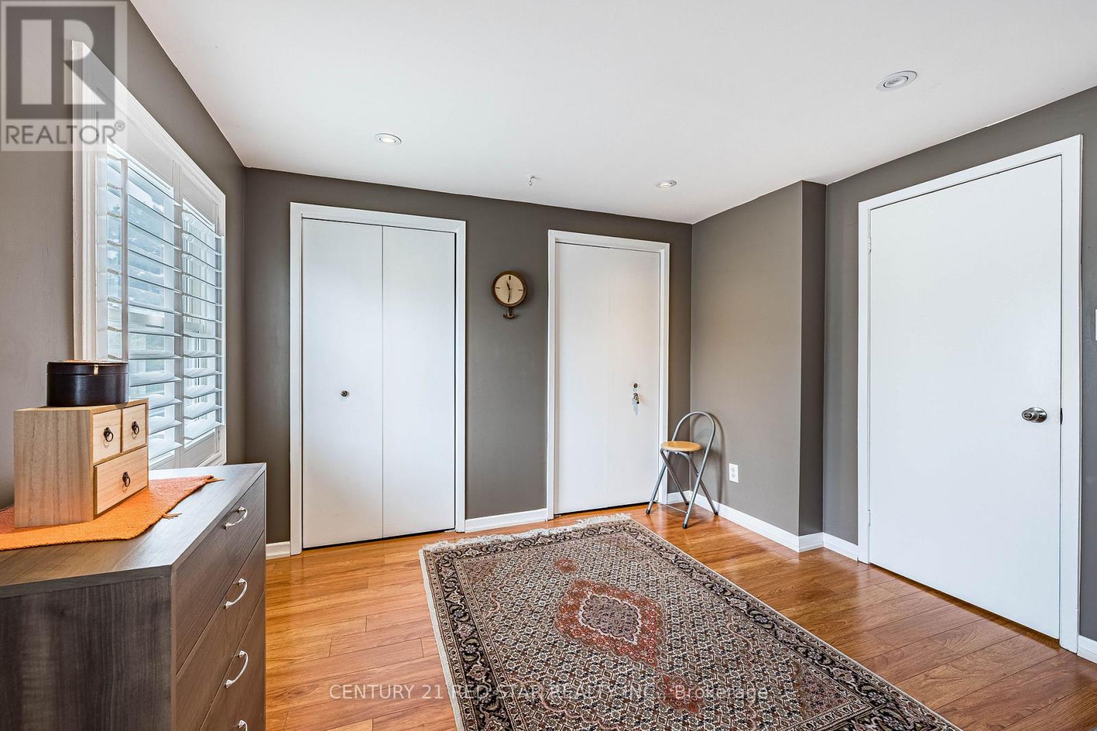 266 SIMONSTON BOULEVARD - Image 32