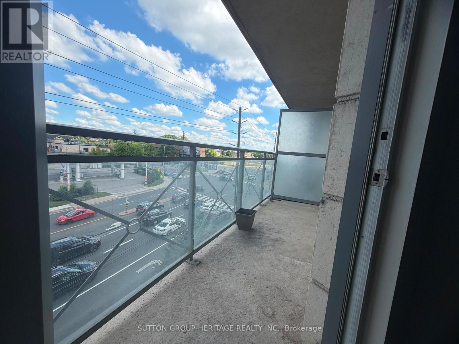 #404 7730 KIPLING AVENUE - 17