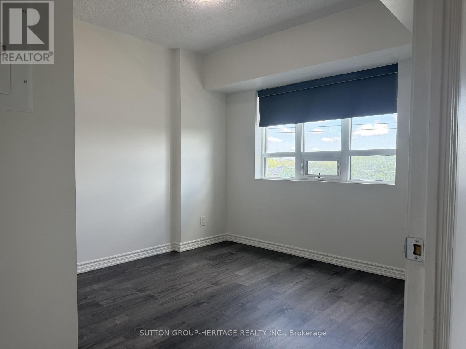 #404 7730 KIPLING AVENUE - 22