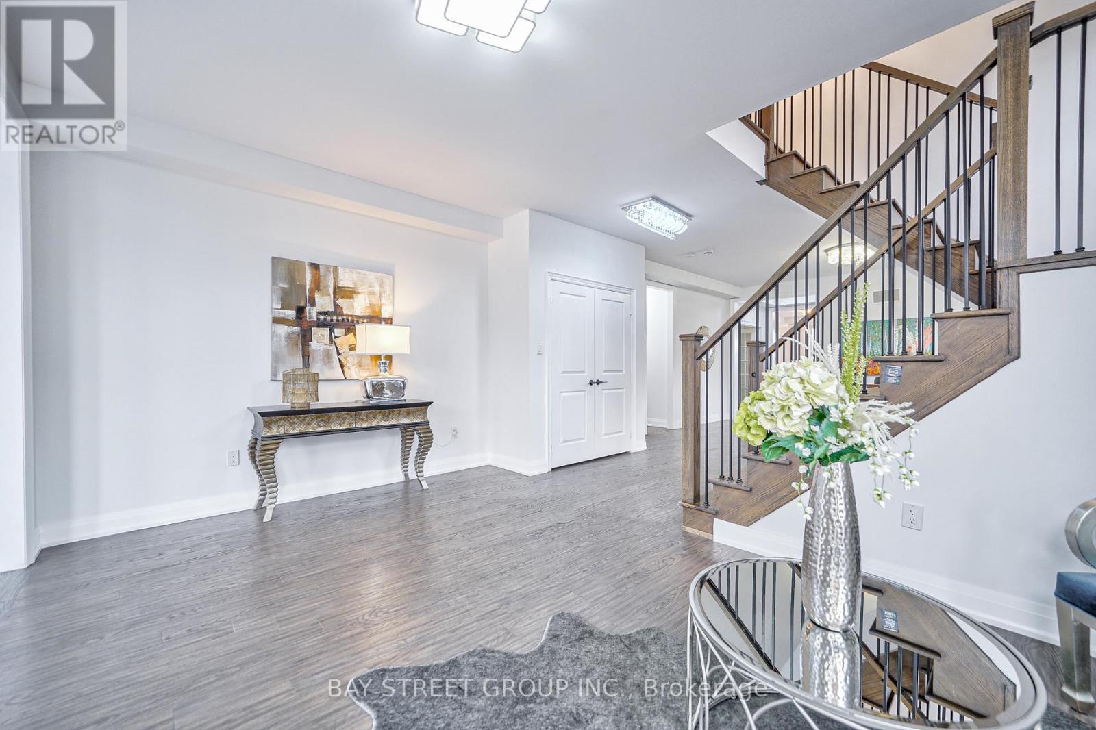 40 CONKLIN CRESCENT - 5