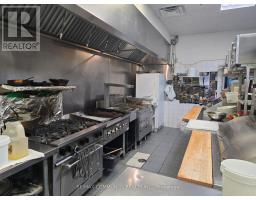 101 - 1091 Gorham Street Ne, Newmarket, ON L3Y8X7 Photo 14