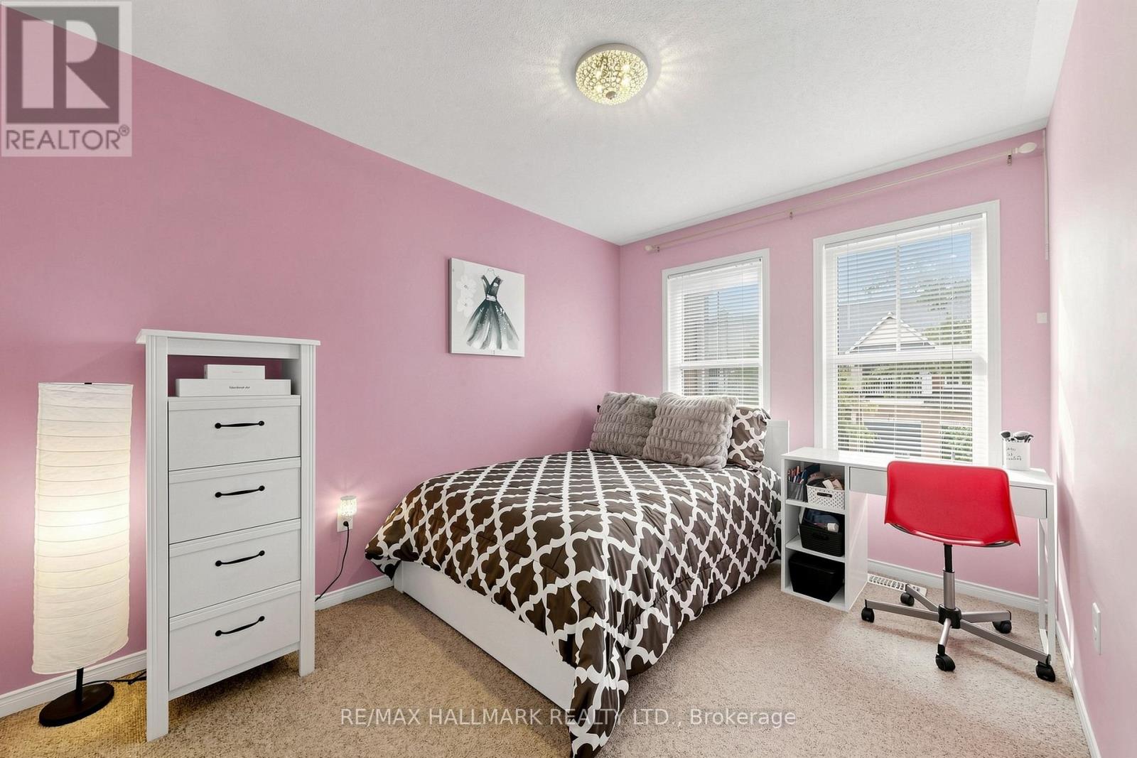 5 BEARINGS AVENUE - 33