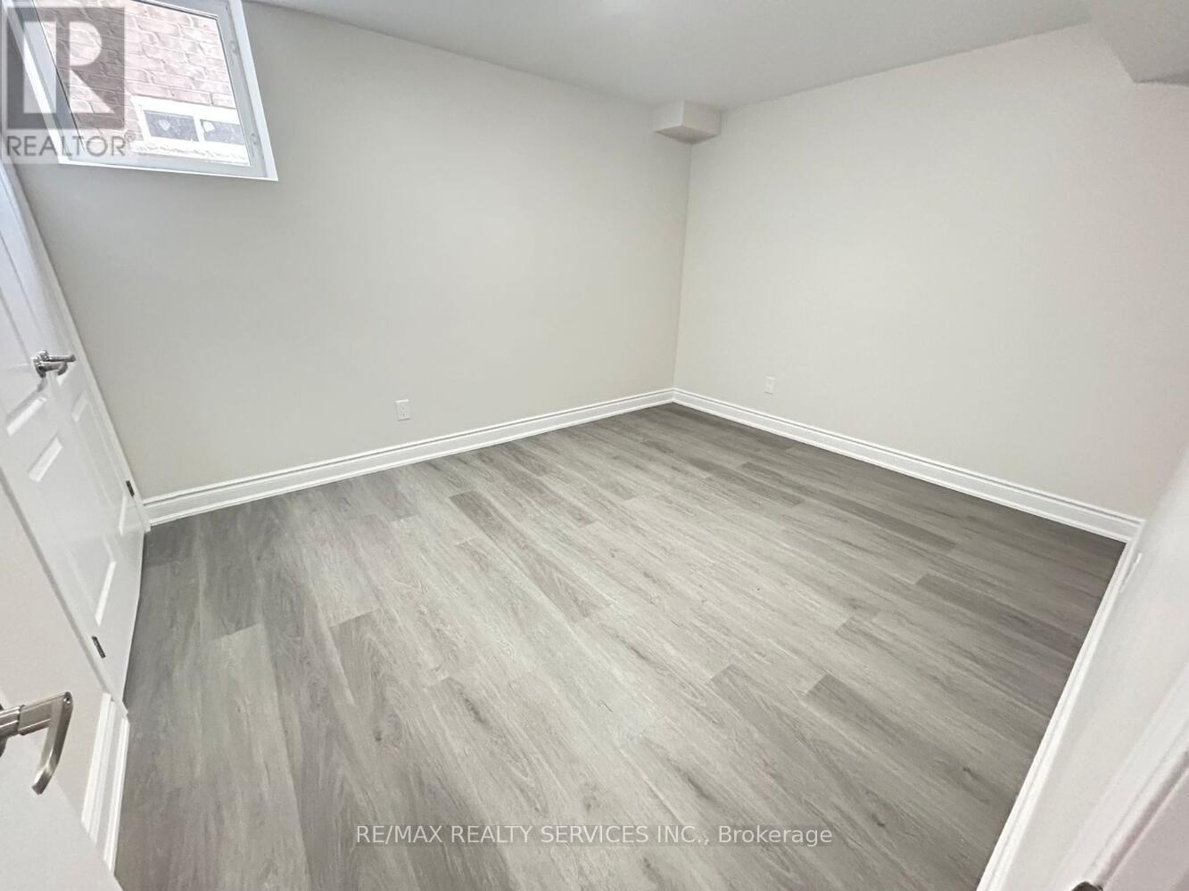 24 BACHELOR STREET - 45