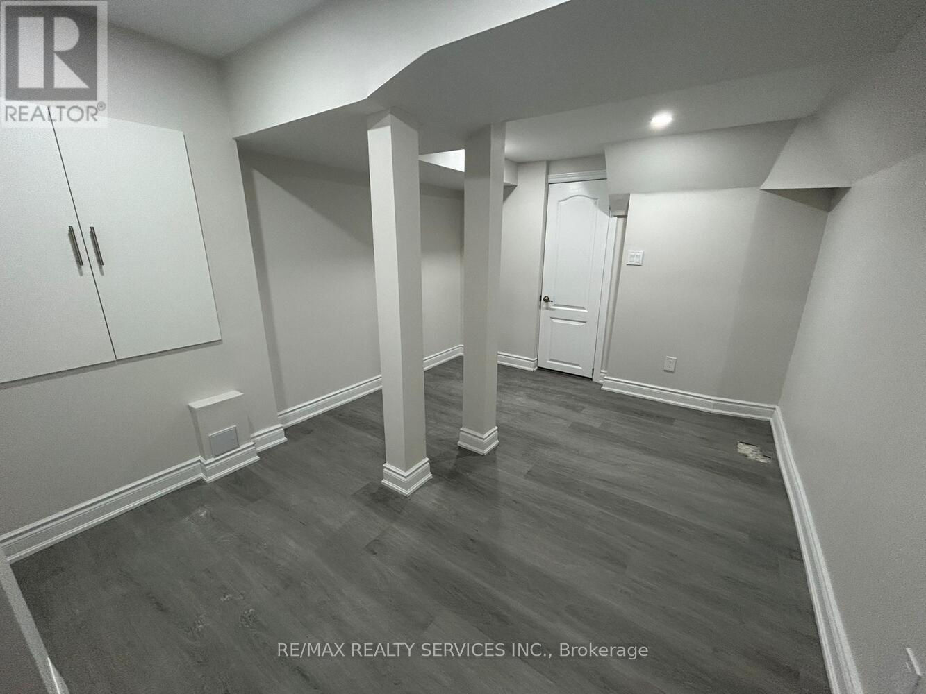 24 BACHELOR STREET - 43