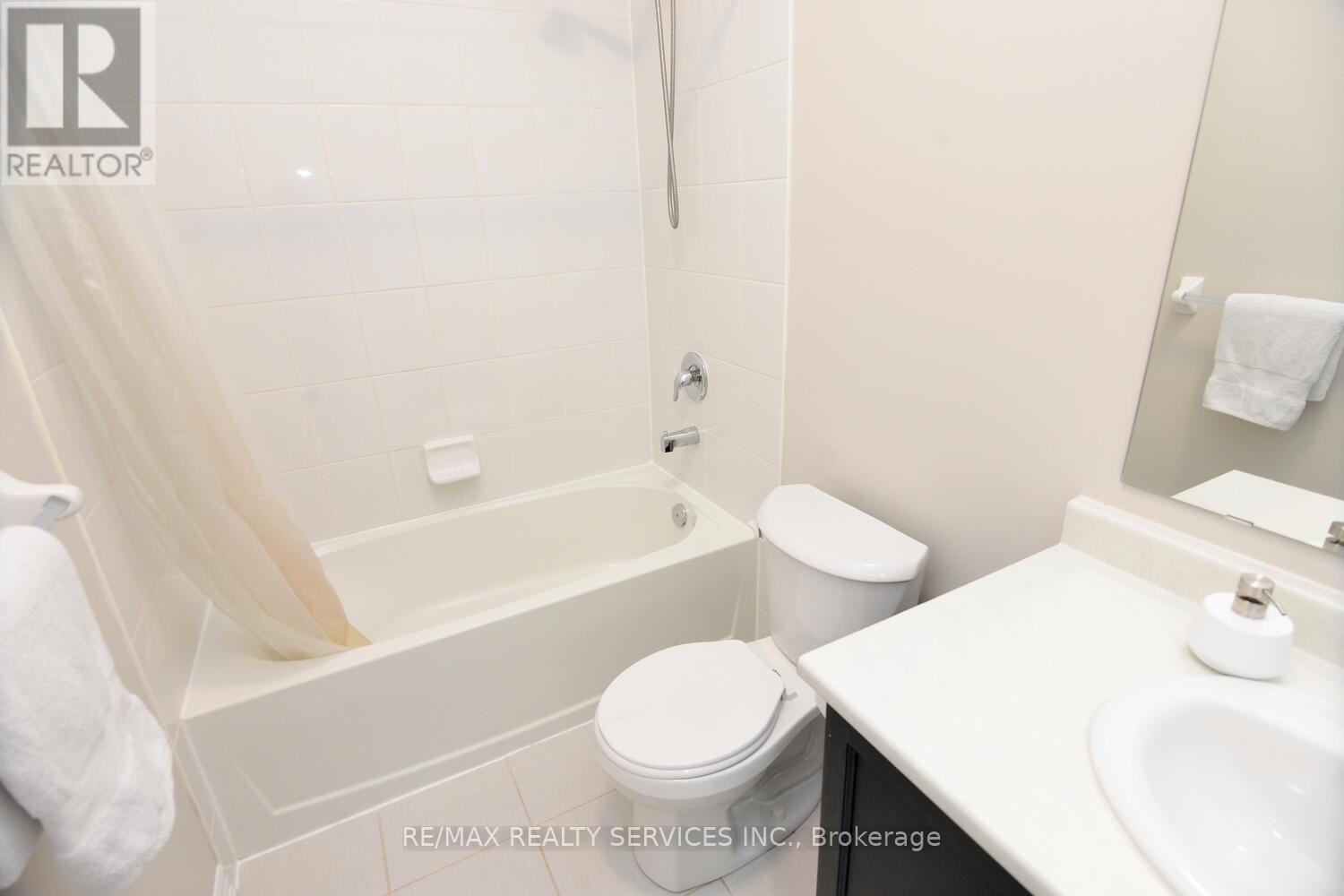 24 BACHELOR STREET - 28