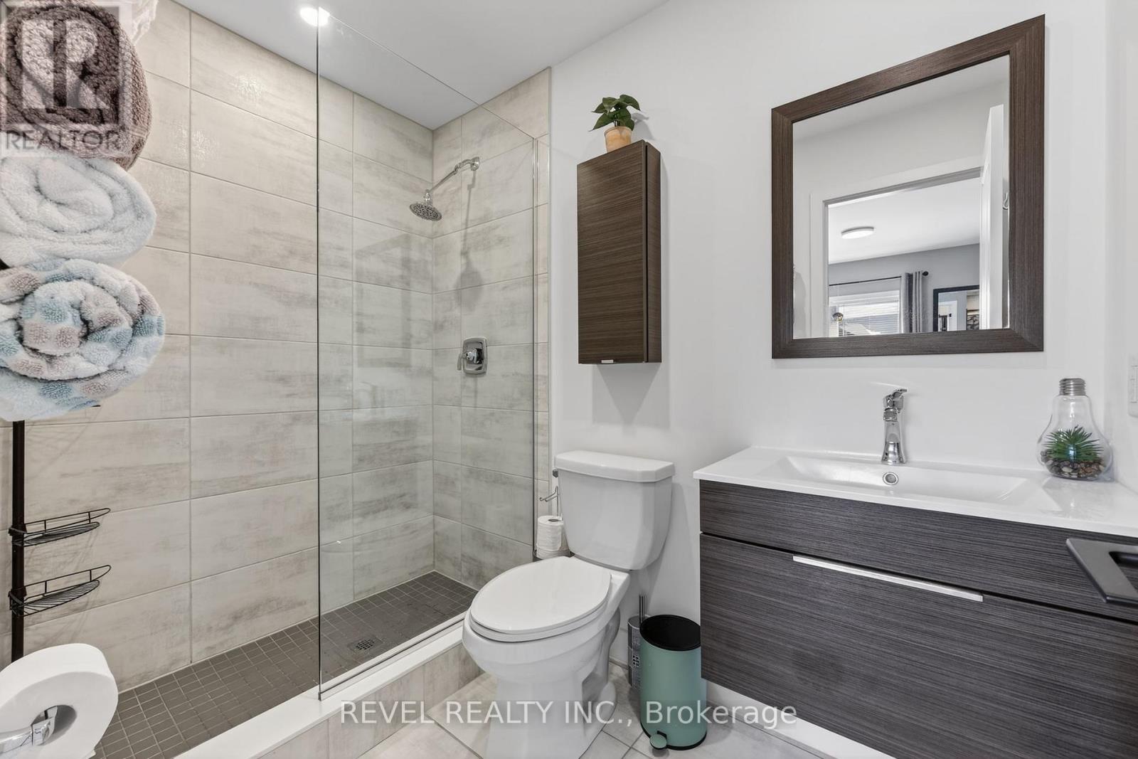 #306 10 BEAUSOLEIL LANE - Image 29