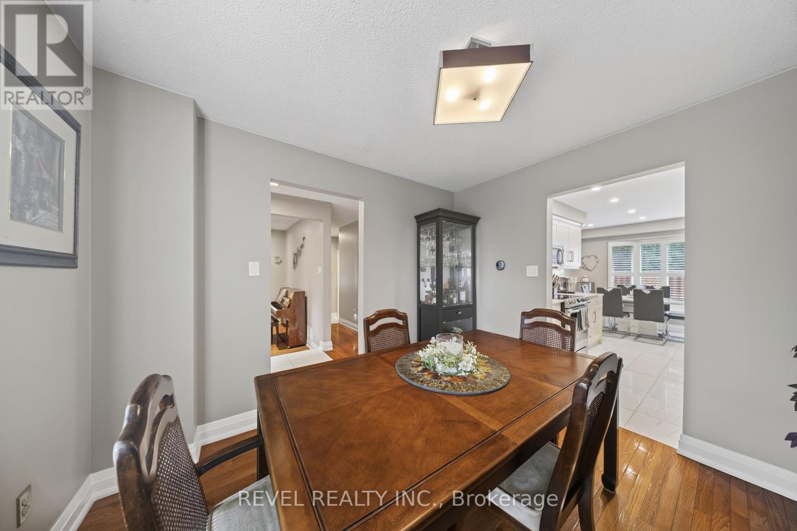 30 HALLEN ROAD - 12