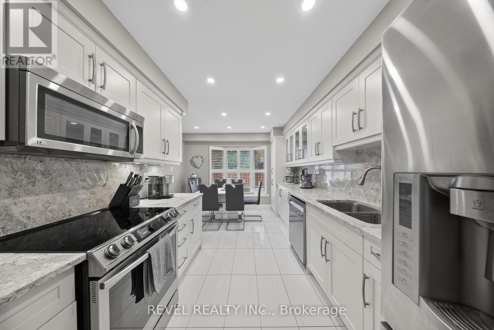 30 HALLEN ROAD - 22