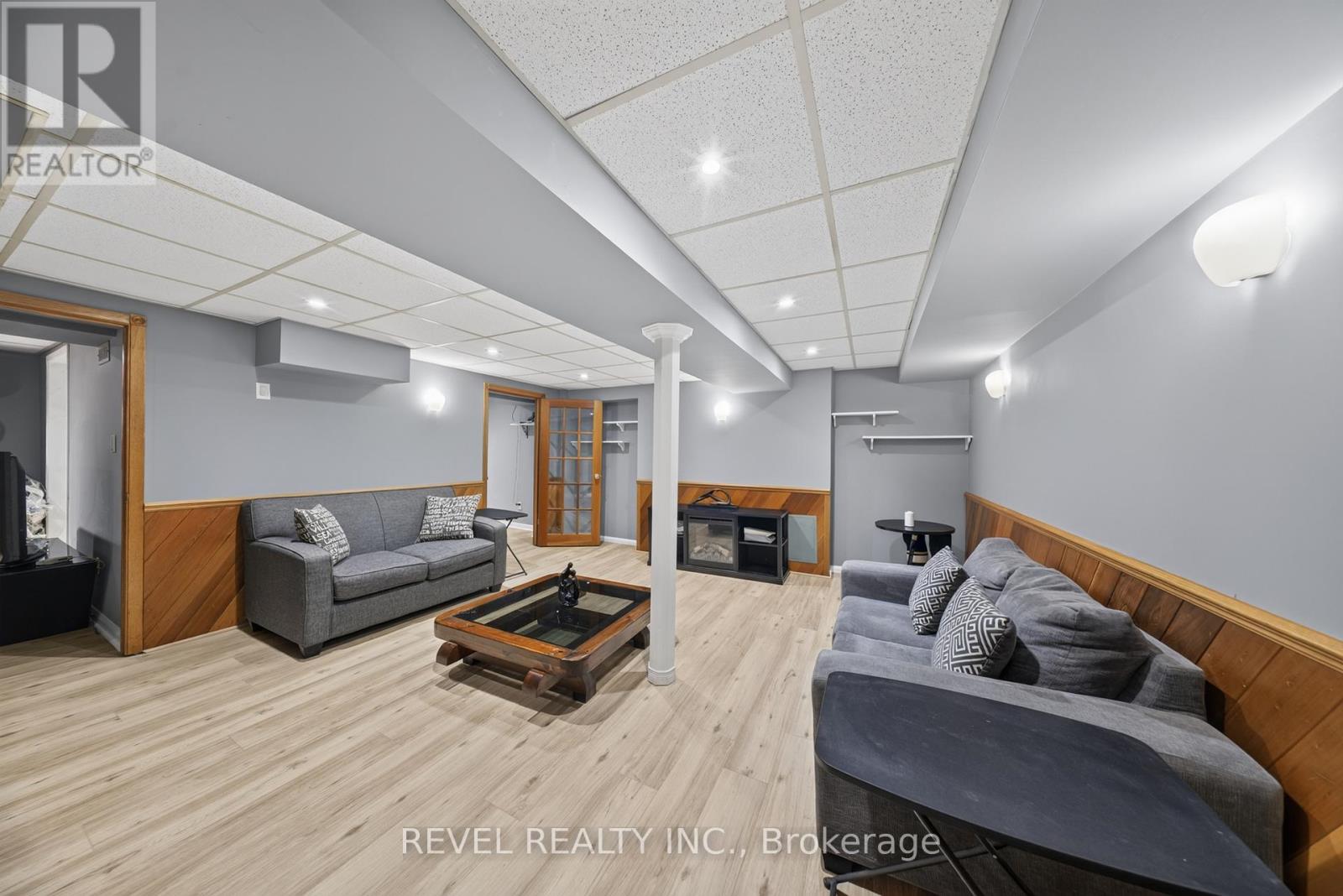 30 HALLEN ROAD - 44