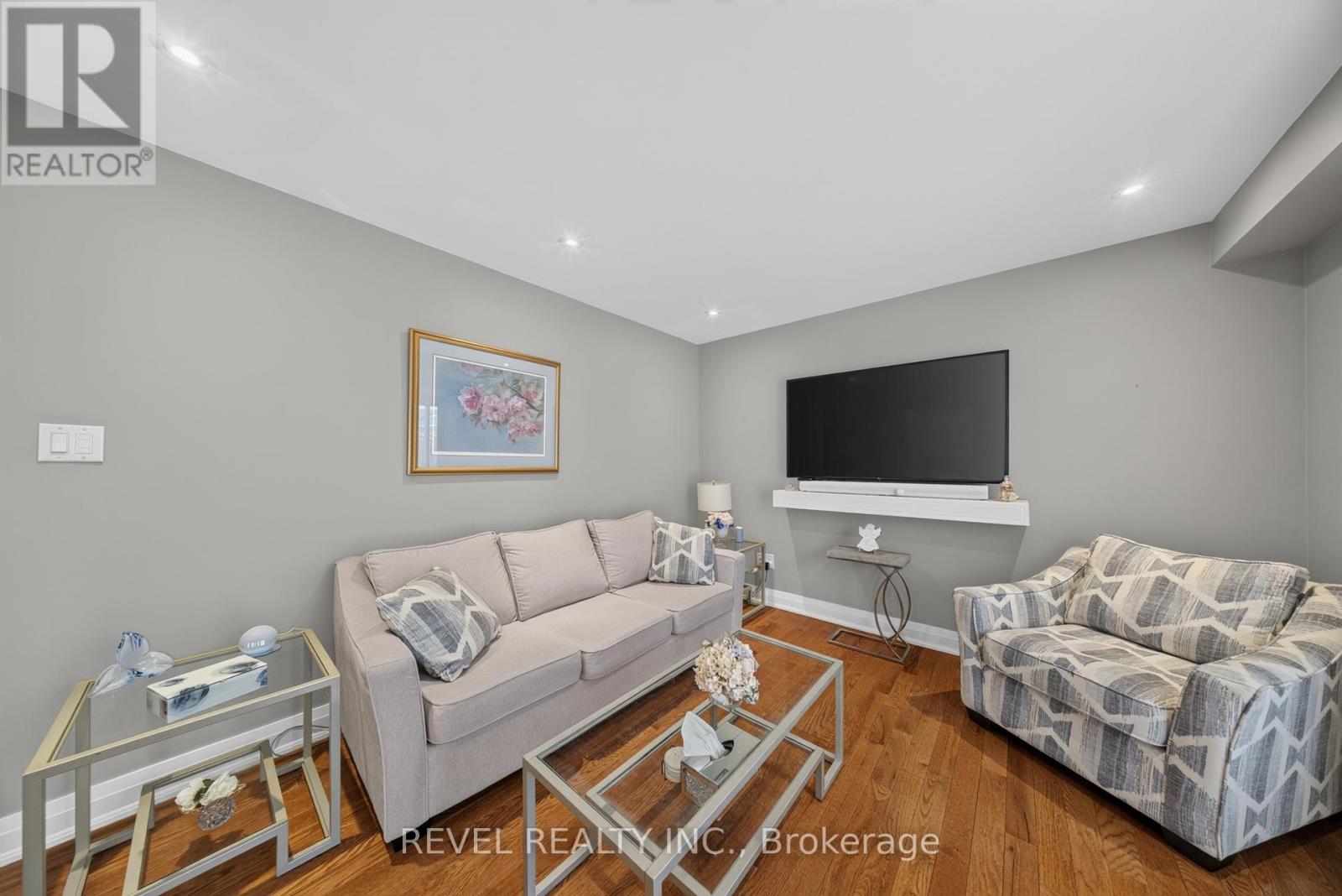 30 HALLEN ROAD - 17