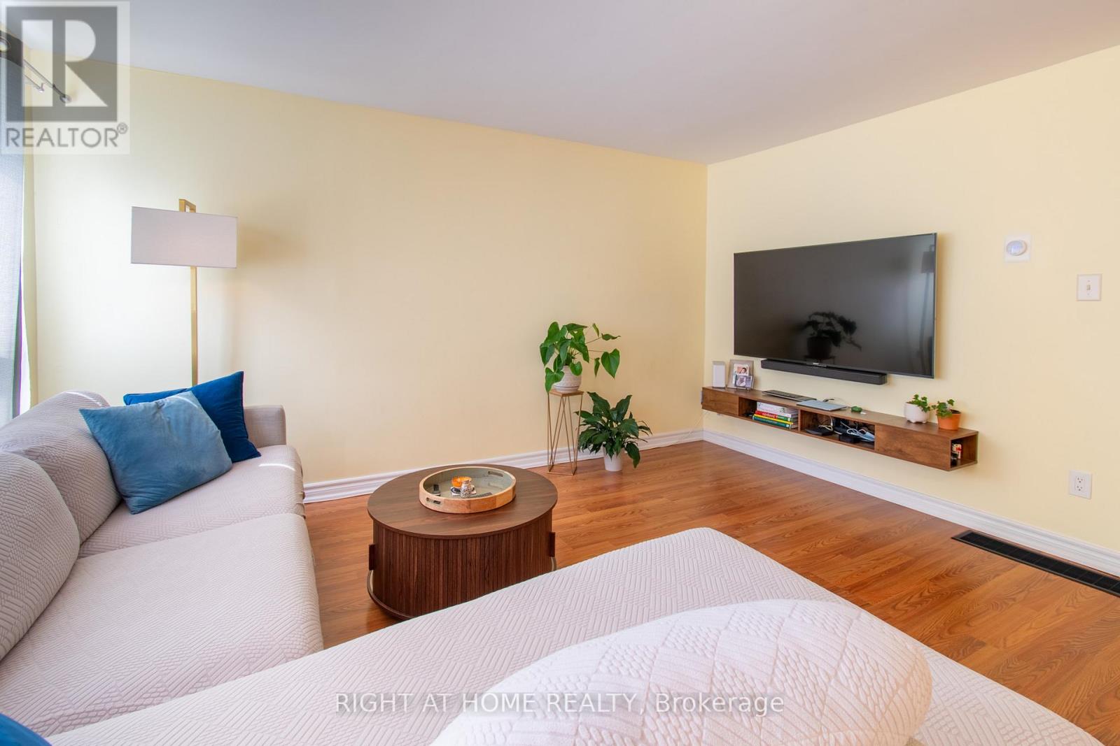 #B12 63 FERRIS LANE - Image 7