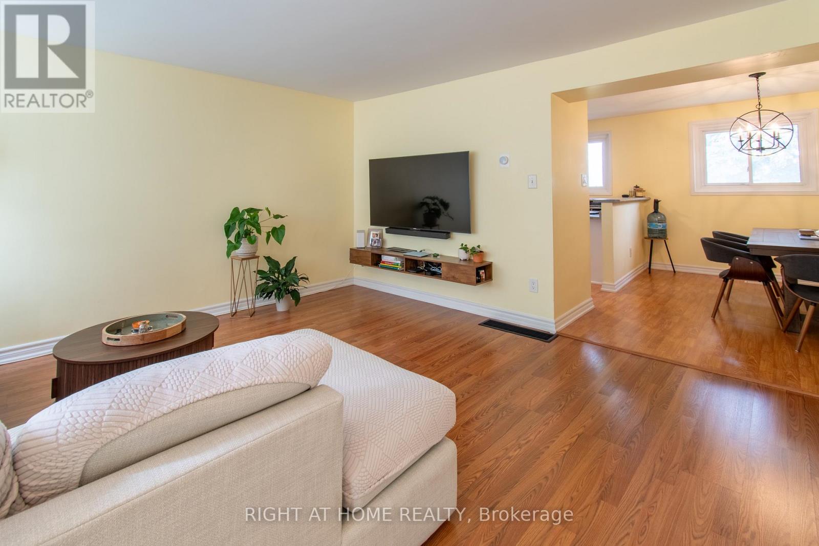 #B12 63 FERRIS LANE - 8