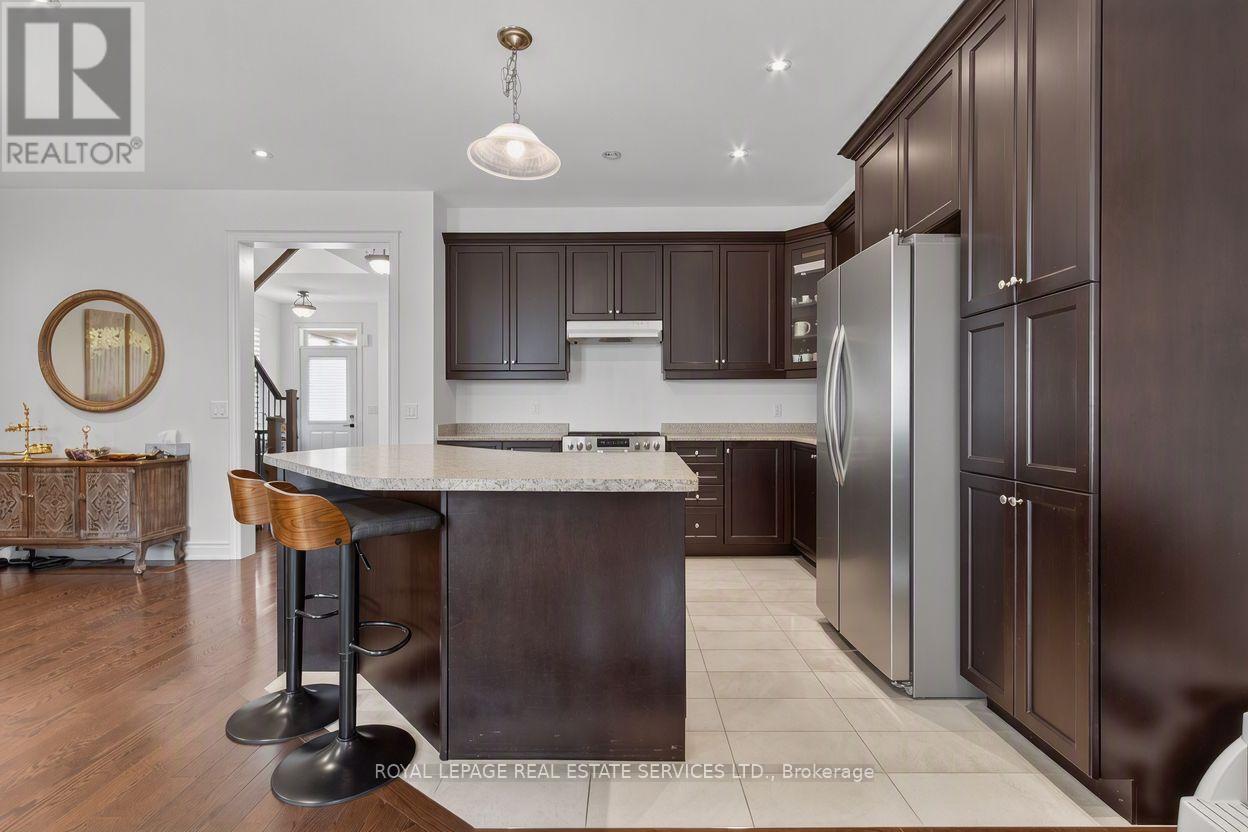 #19 3045 GLADESIDE AVENUE - 12