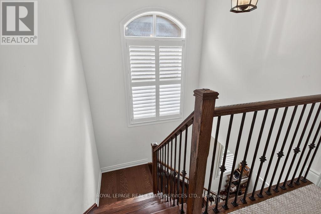 #19 3045 GLADESIDE AVENUE - 19