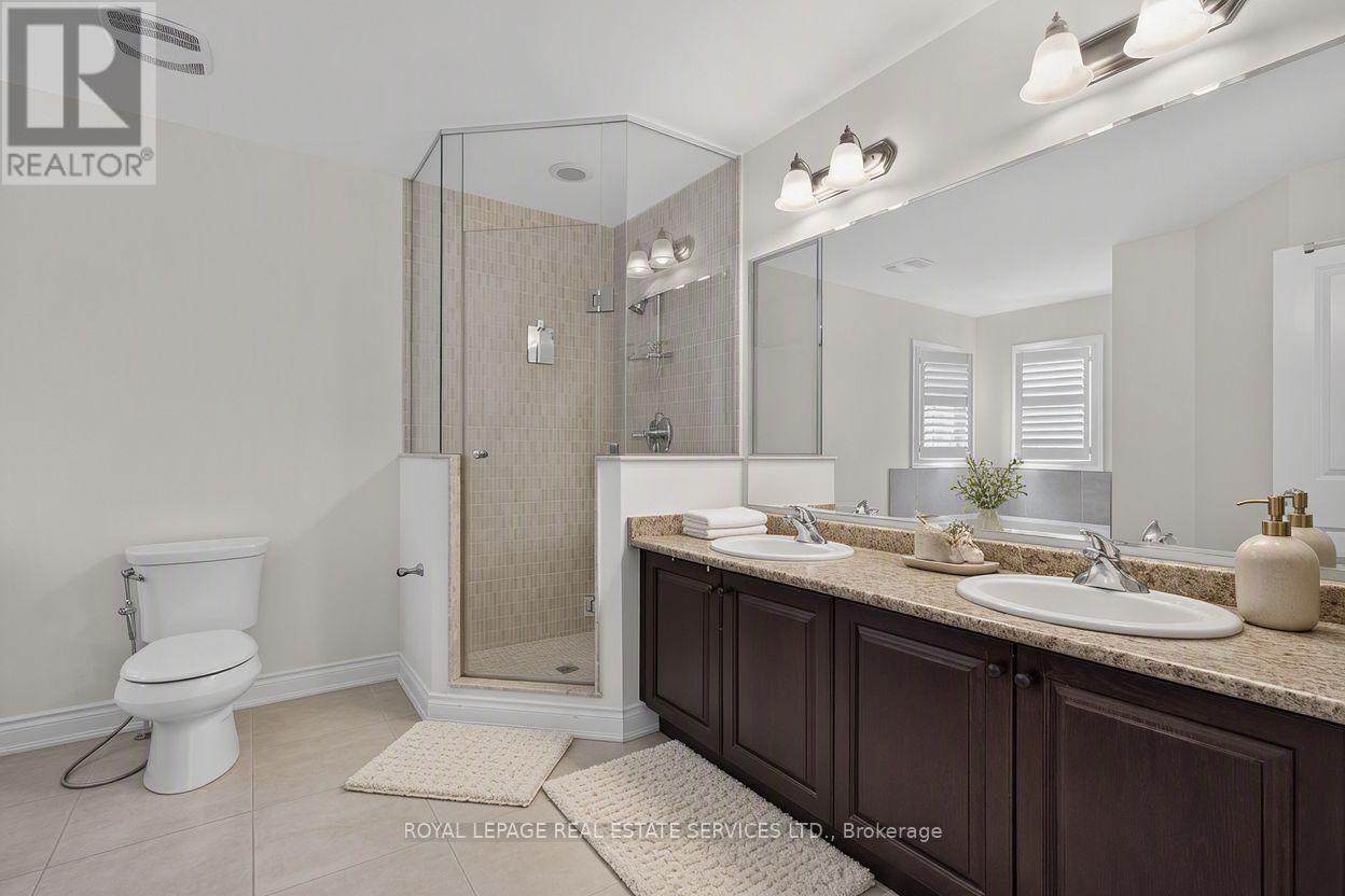 #19 3045 GLADESIDE AVENUE - 27