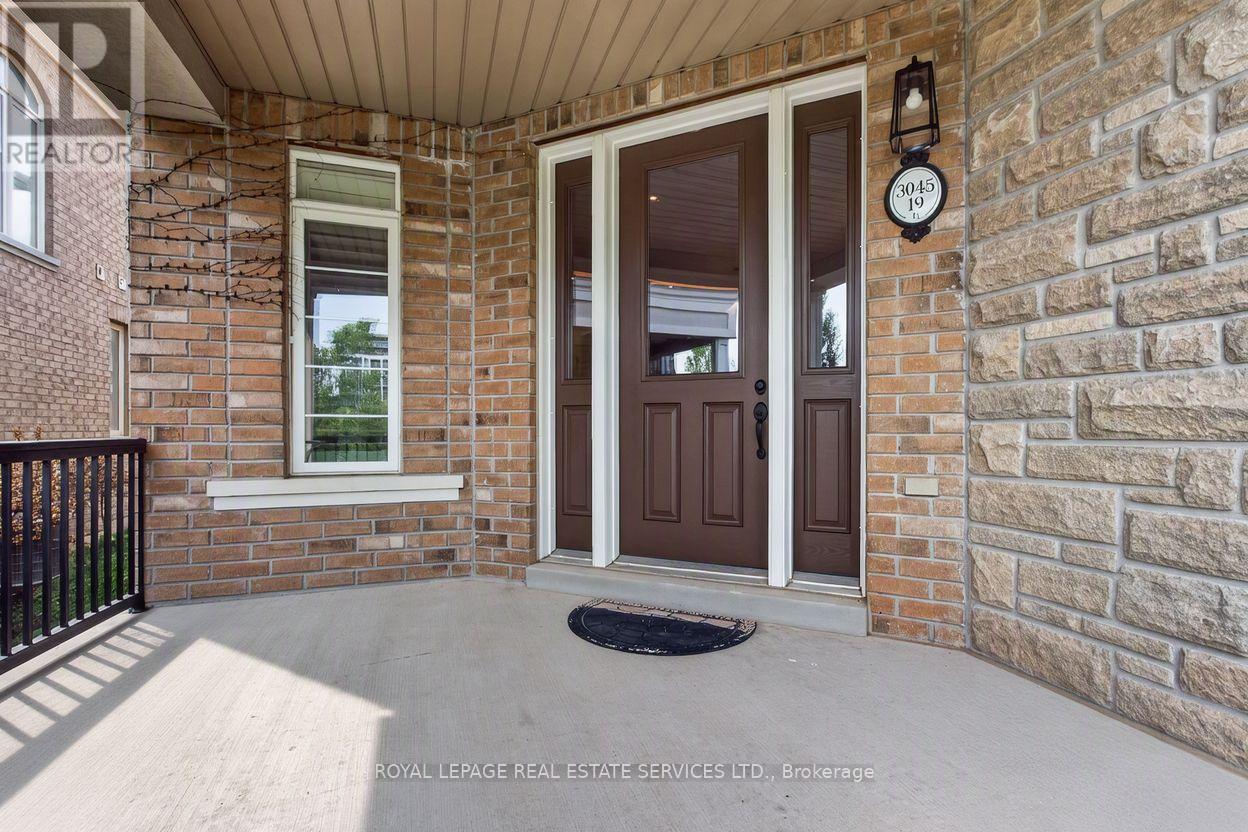 #19 3045 GLADESIDE AVENUE - 4