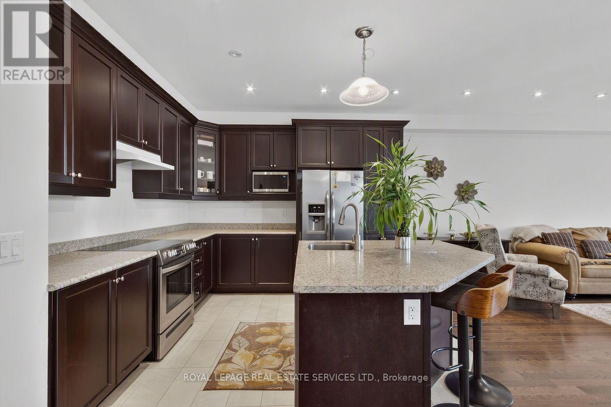 #19 3045 GLADESIDE AVENUE - 9