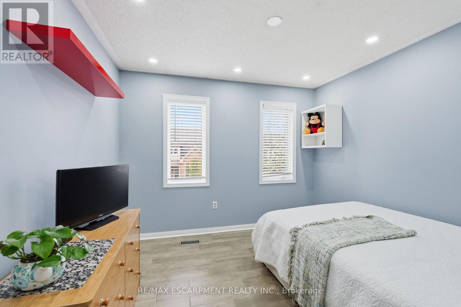 5010 BUNTON CRESCENT - 29