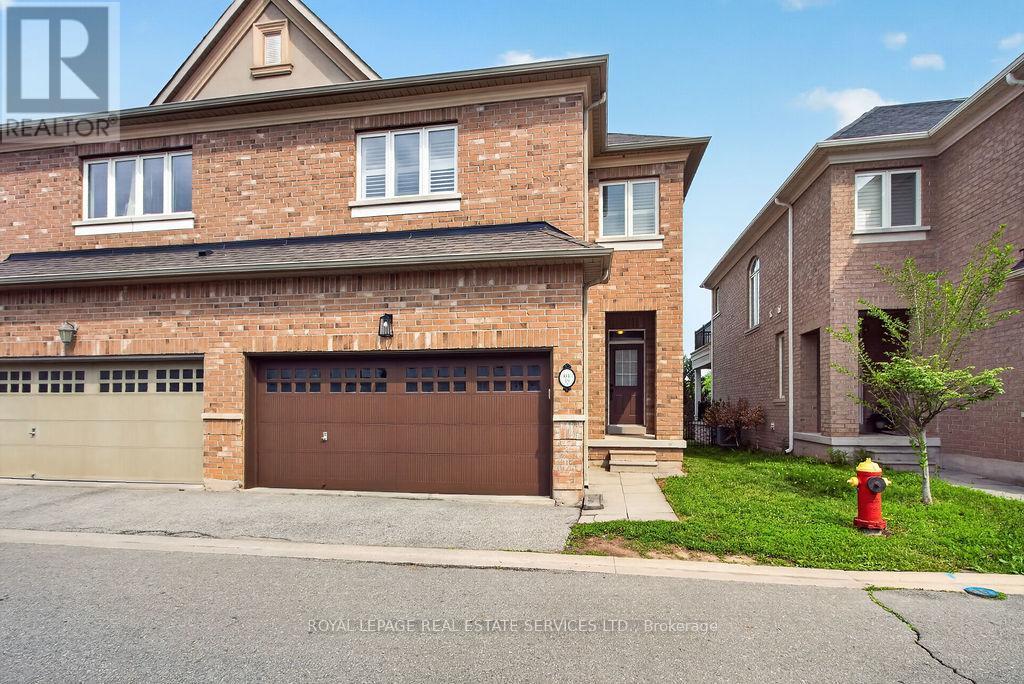#19 3045 GLADESIDE AVENUE - 33