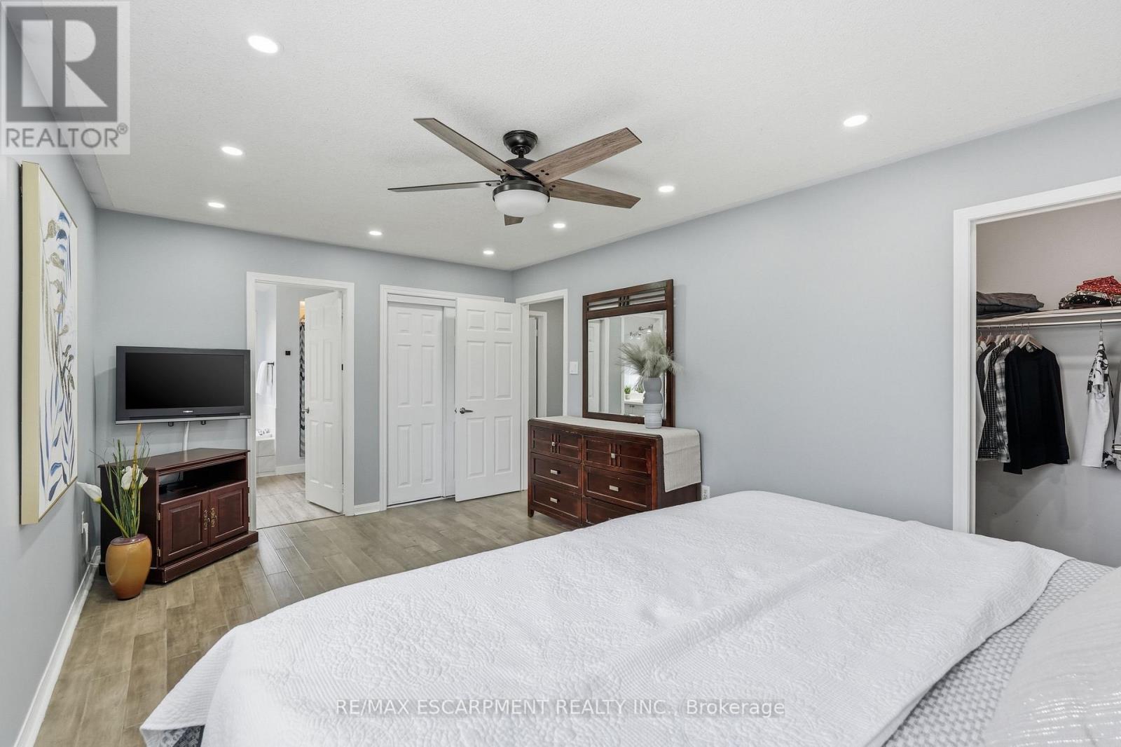 5010 BUNTON CRESCENT - 24