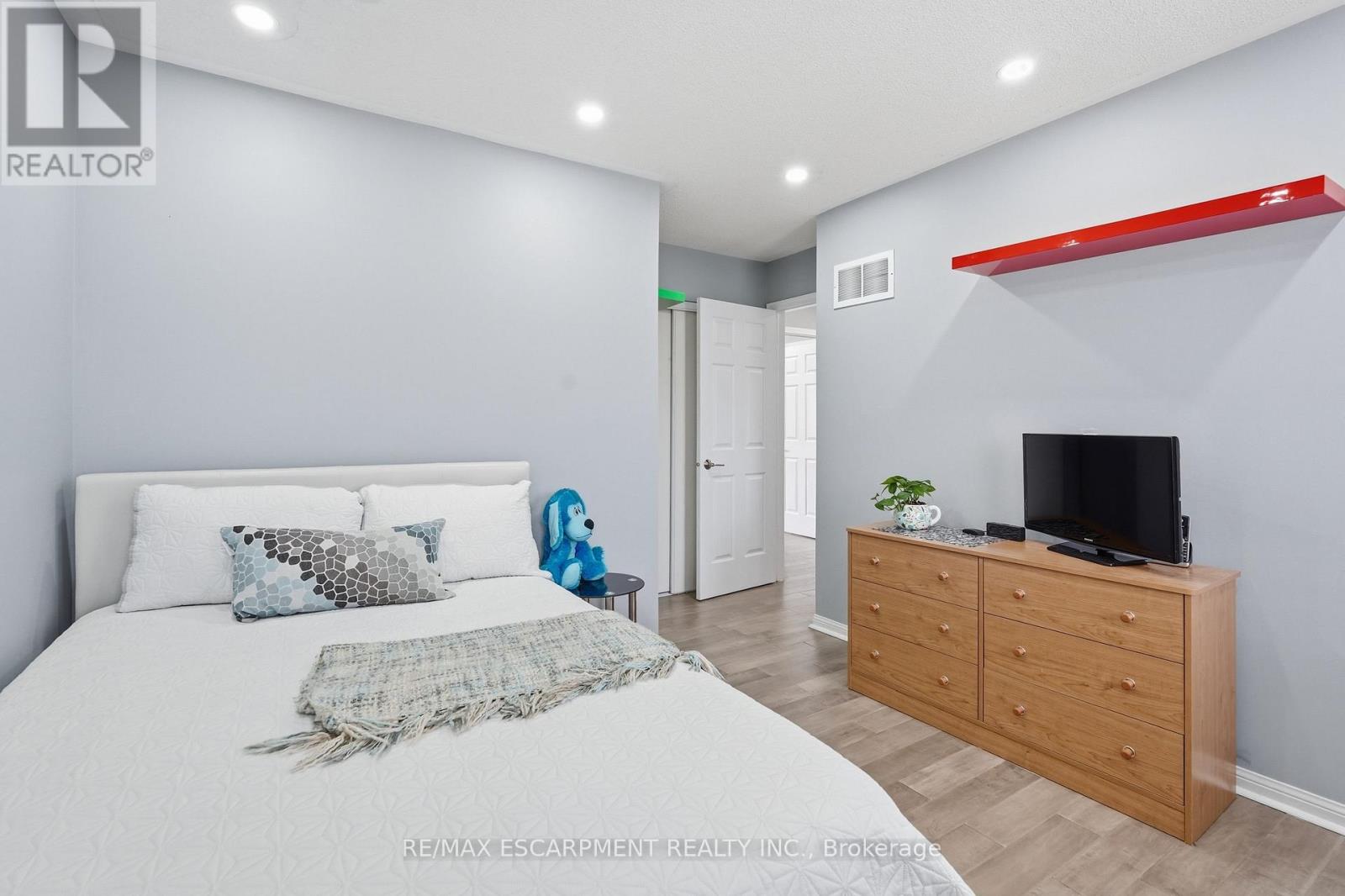 5010 BUNTON CRESCENT - 30