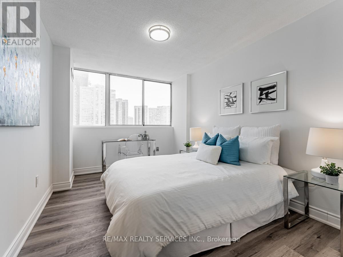 #1108 3590 KANEFF CRESCENT - 28