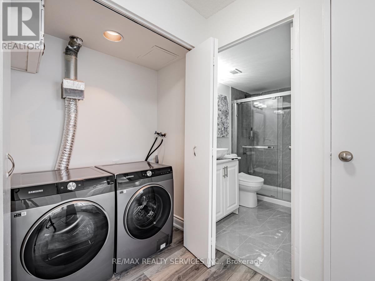 #1108 3590 KANEFF CRESCENT - 23