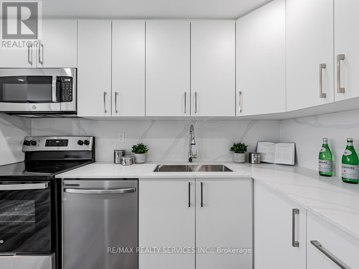 #1108 3590 KANEFF CRESCENT - 11