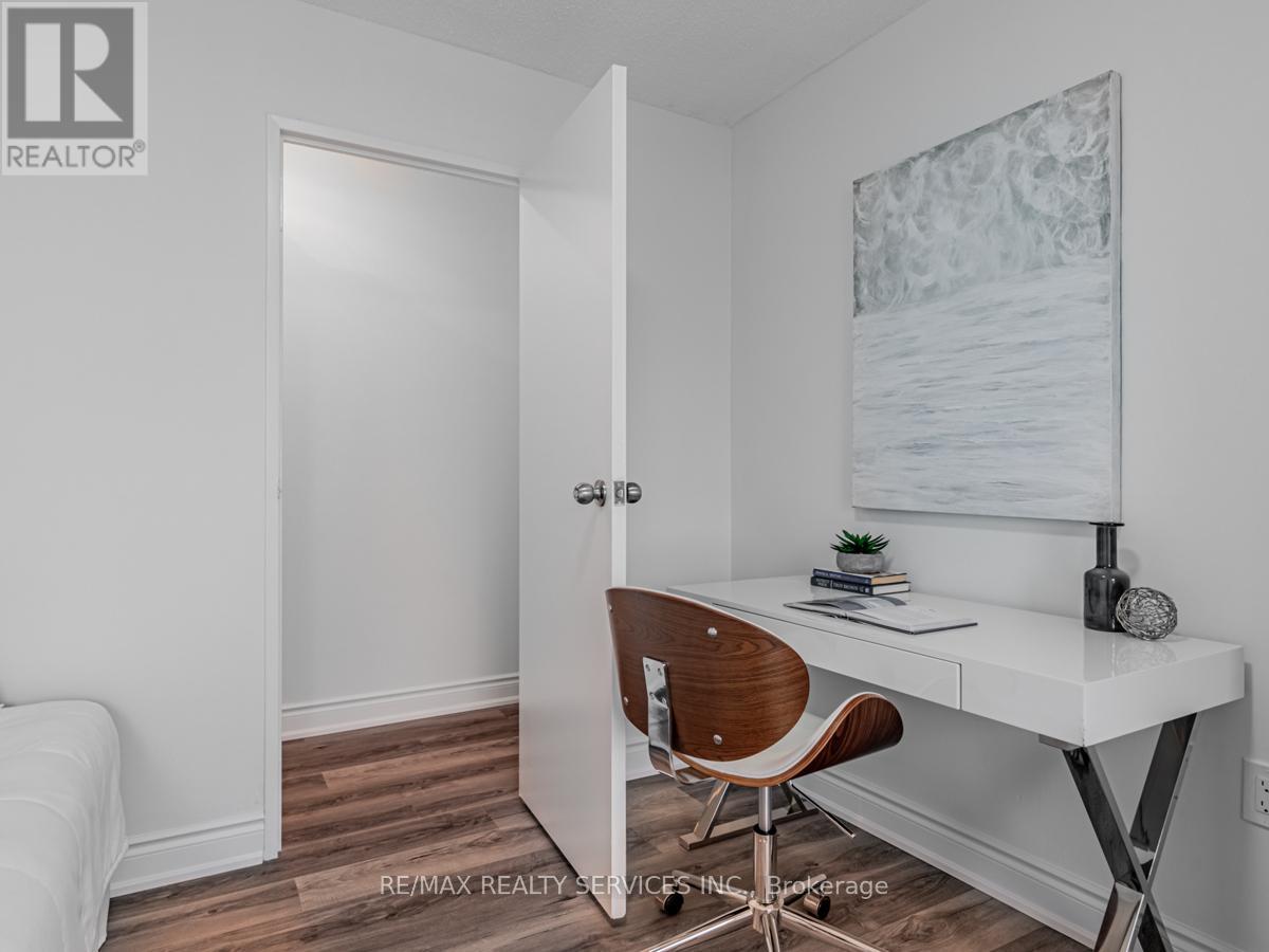#1108 3590 KANEFF CRESCENT - 20