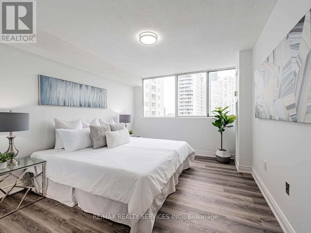 #1108 3590 KANEFF CRESCENT - 25