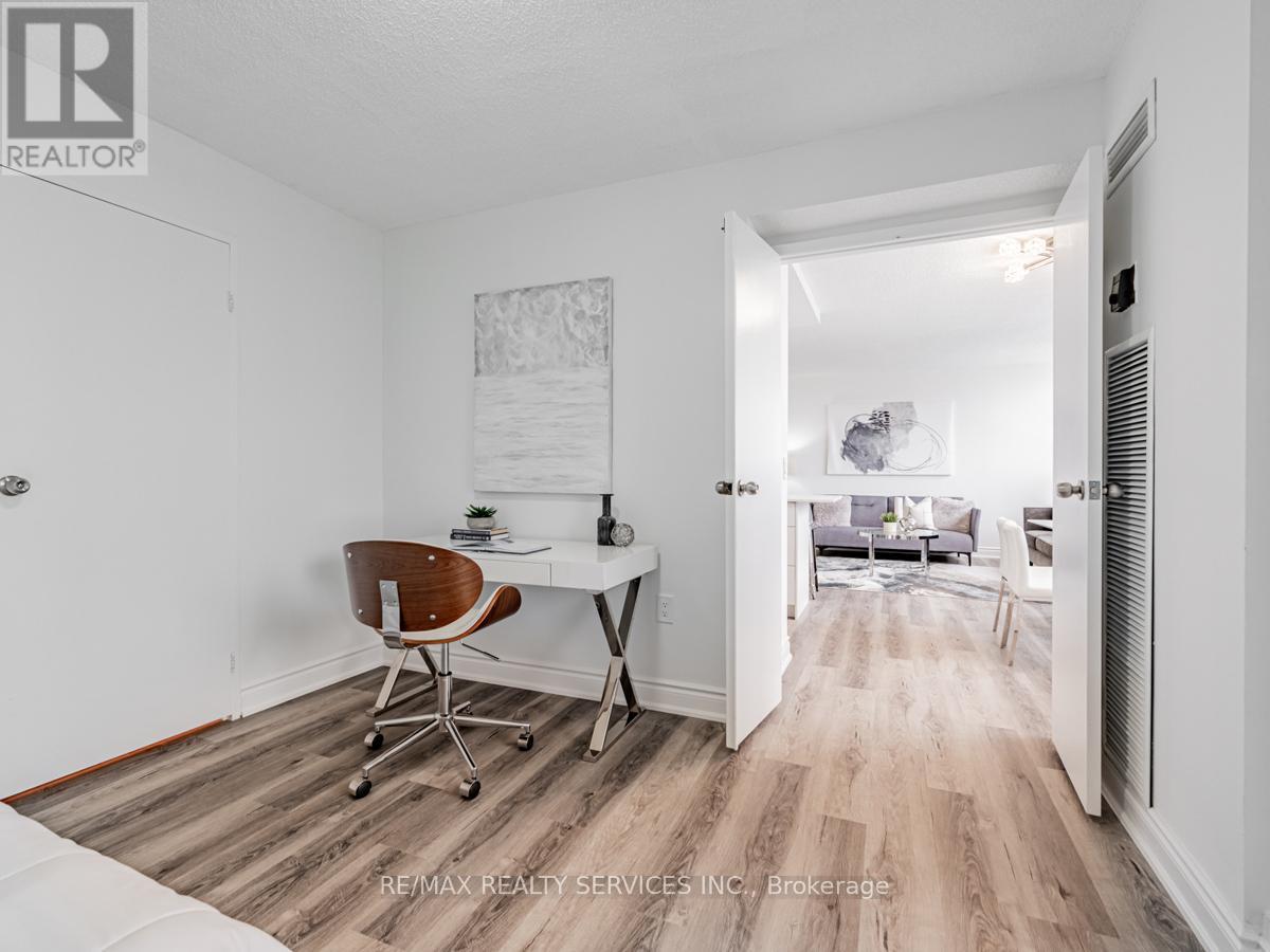 #1108 3590 KANEFF CRESCENT - 19