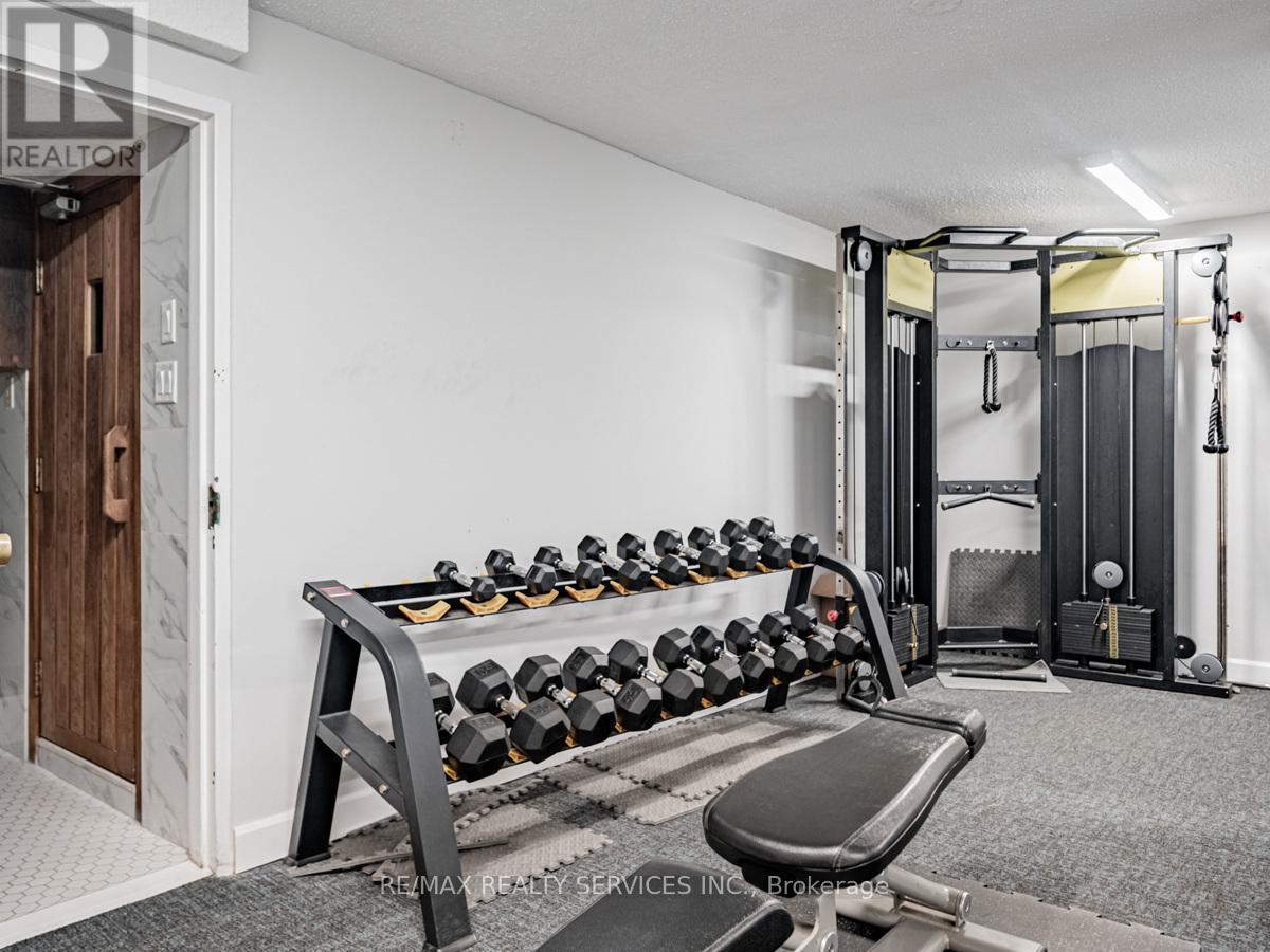 #1108 3590 KANEFF CRESCENT - 33